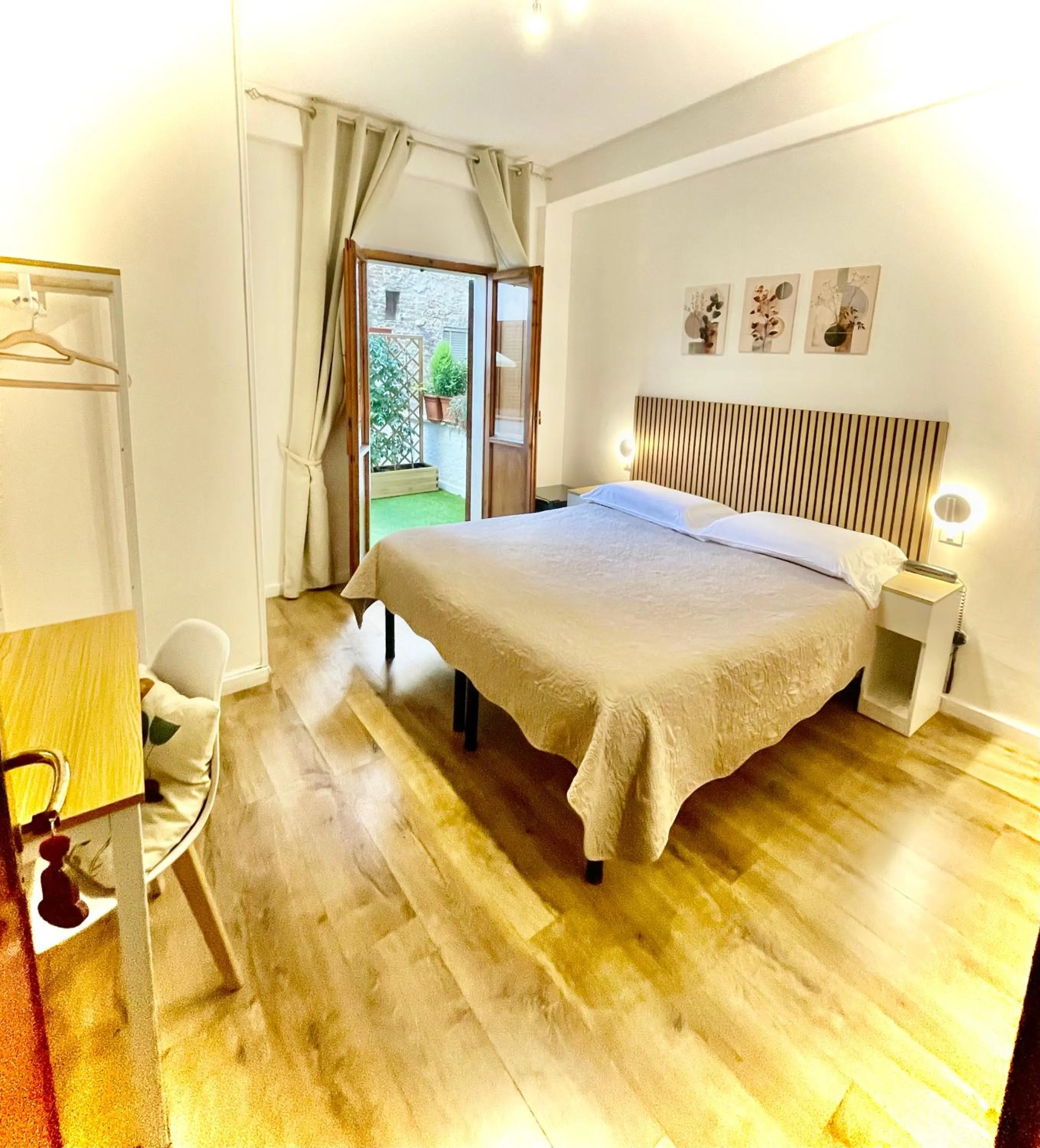 Bed in Hotel S. Ercolano