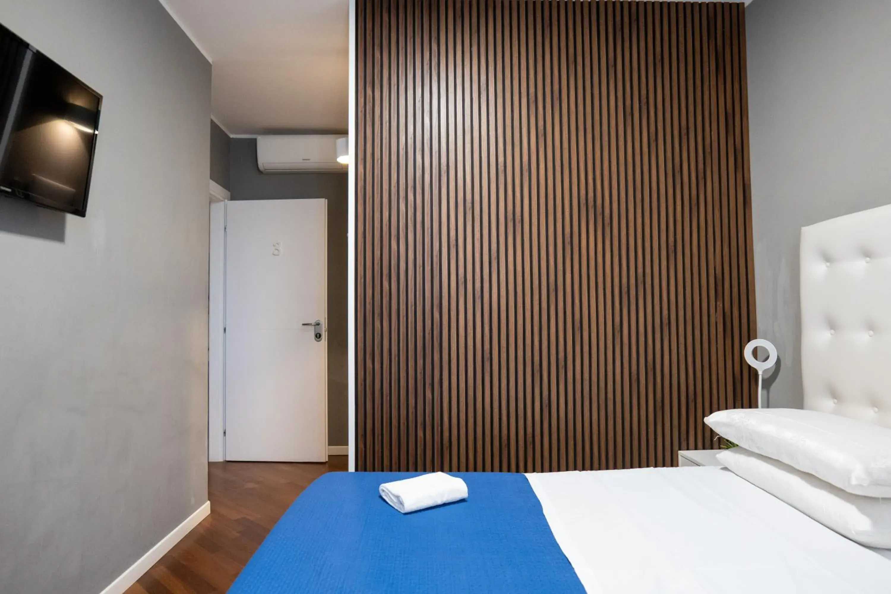 Double Room in Dalmazia 33 Double Room in Dalmazia 33