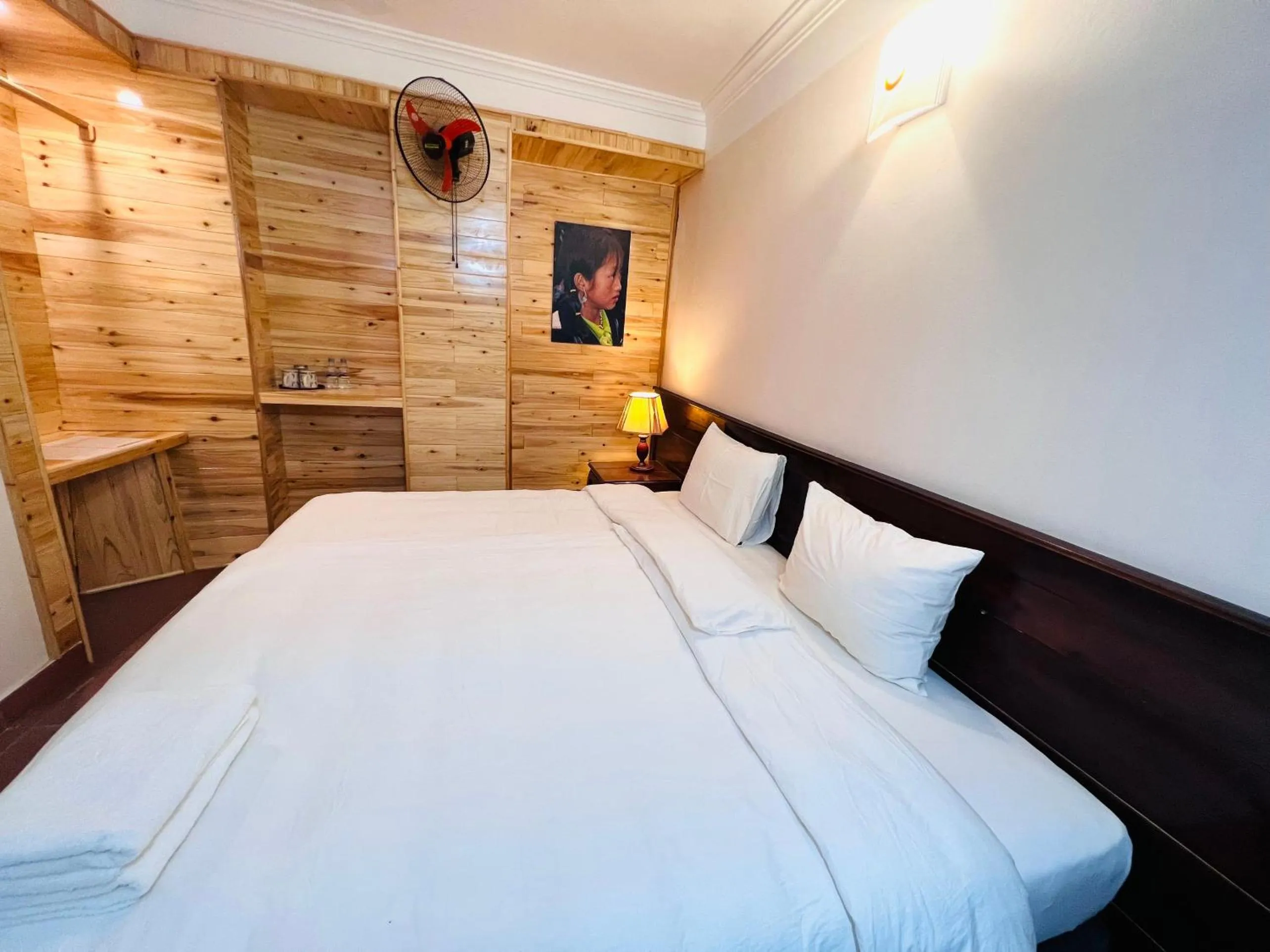 Bed in Cat Cat View Hotel