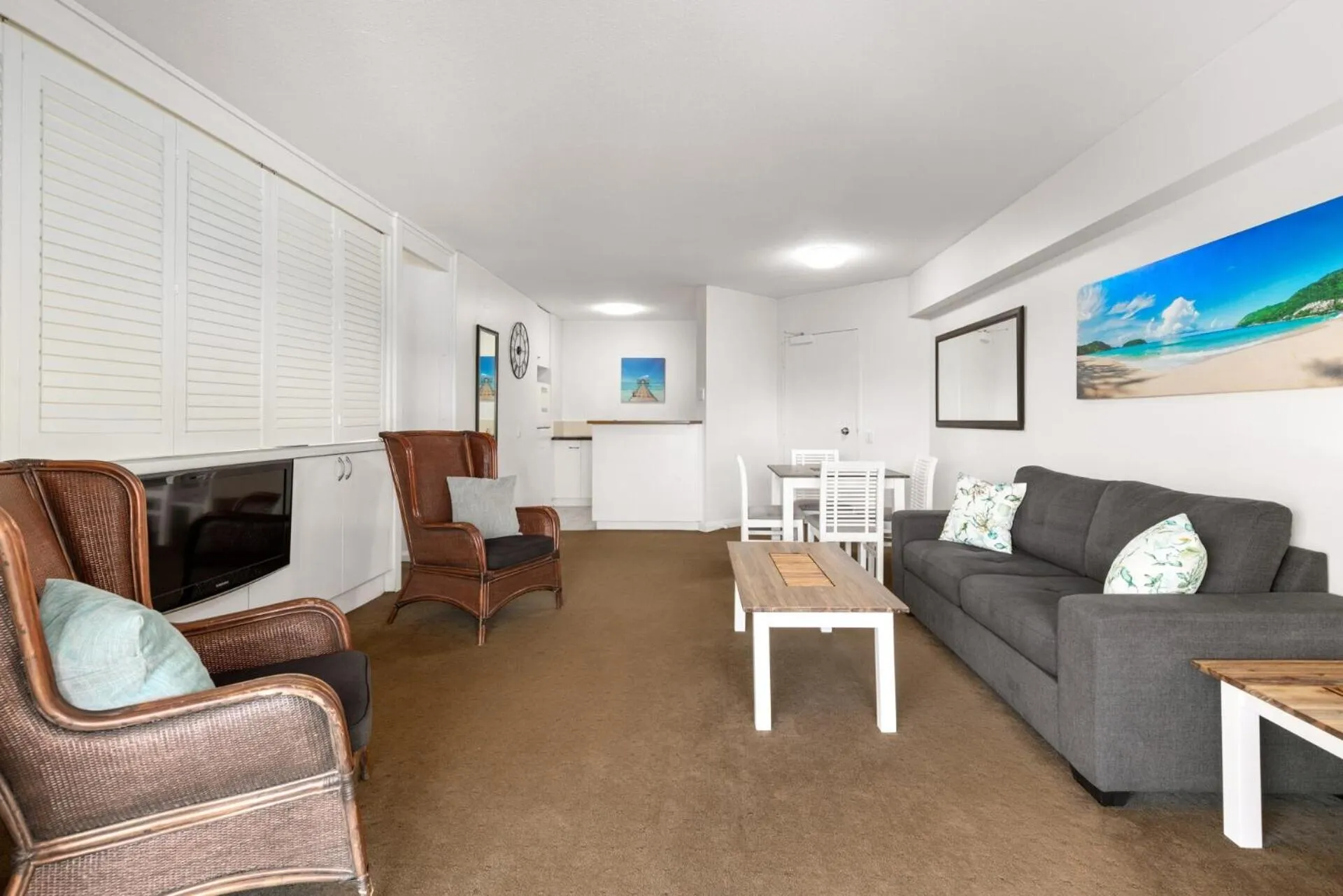 Living room in Charlesworth Bay Beach Resort