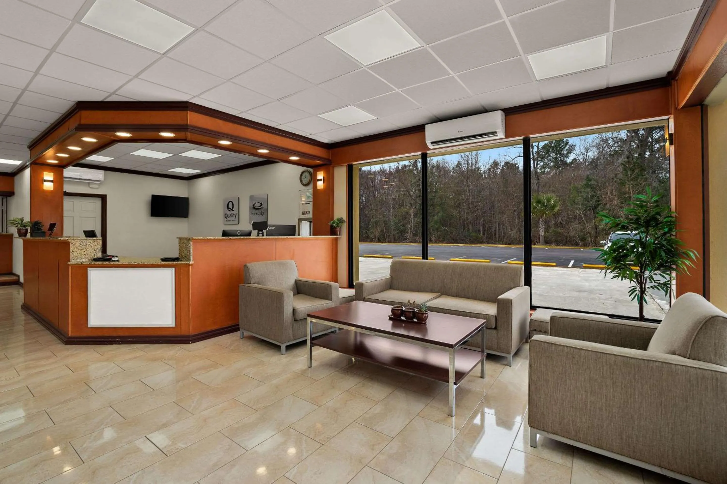 Lobby or reception in Quality Inn Yemassee