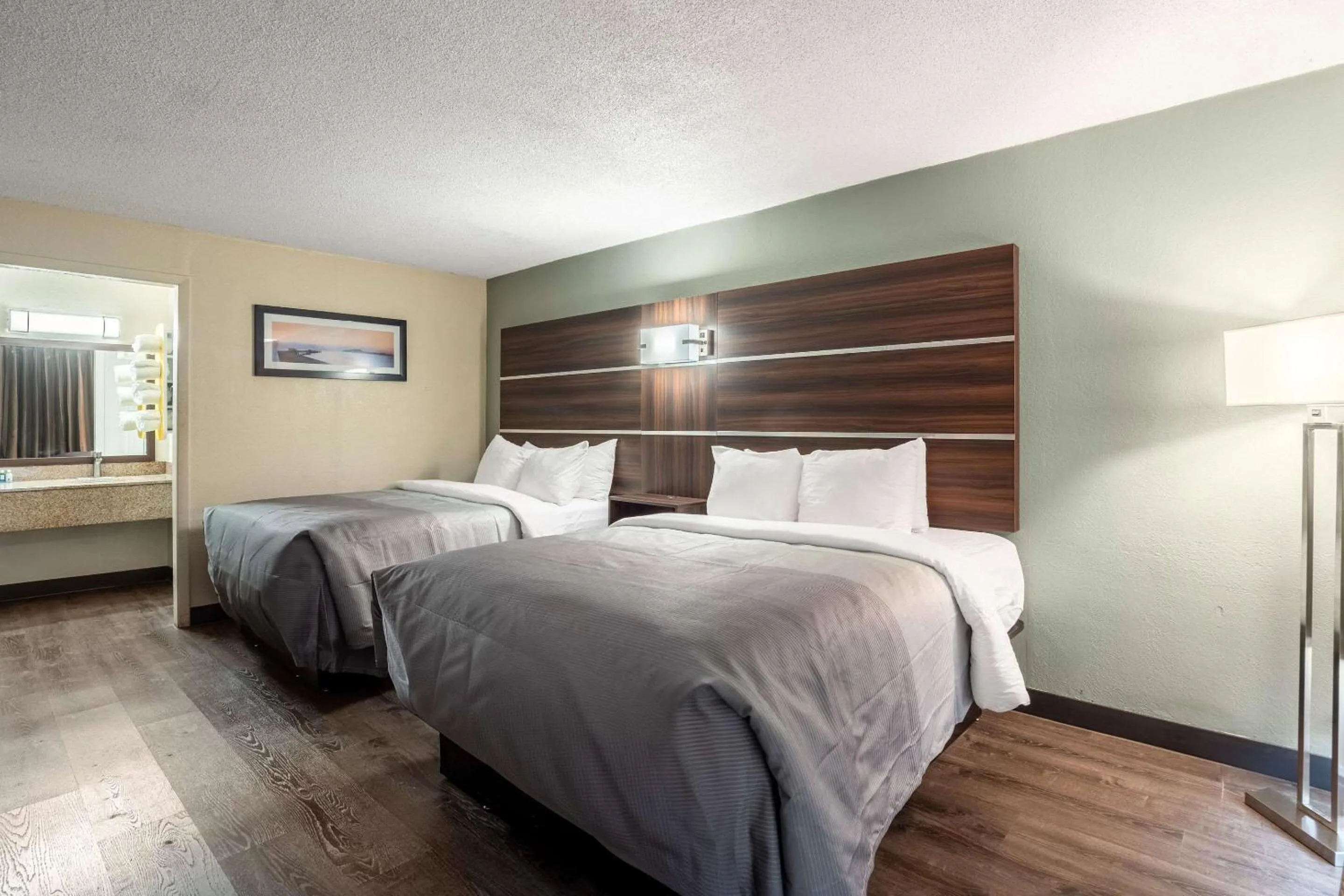 Bed in Quality Inn Yemassee