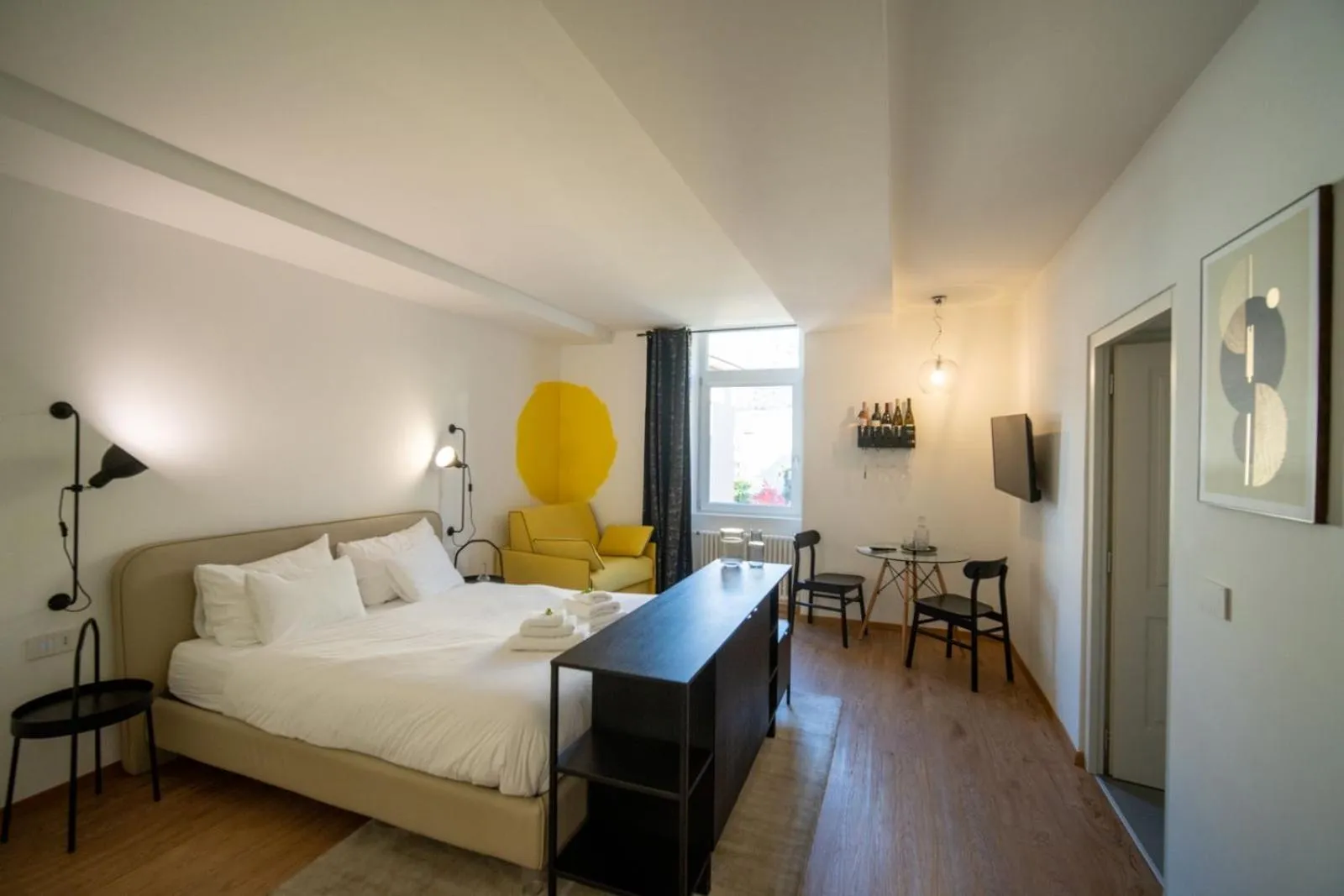 Photo of the whole room, Bed in Guesthouse diWINE