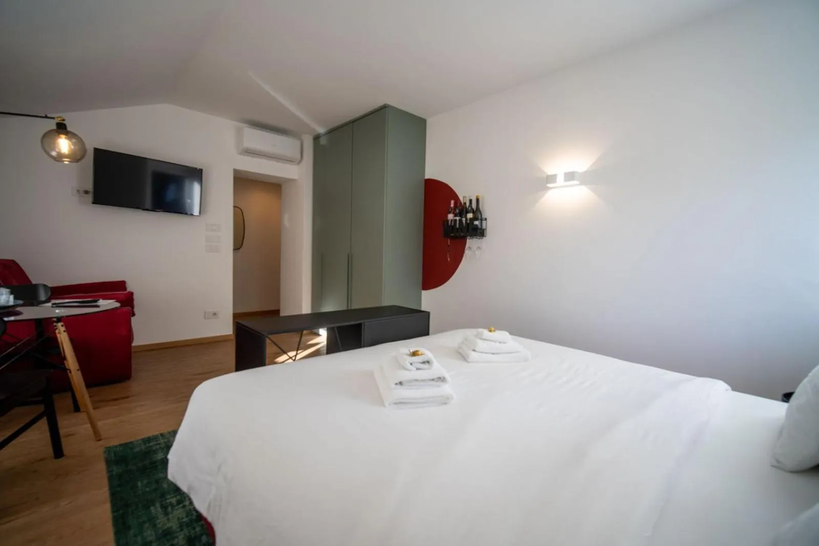 Photo of the whole room, Bed in Guesthouse diWINE