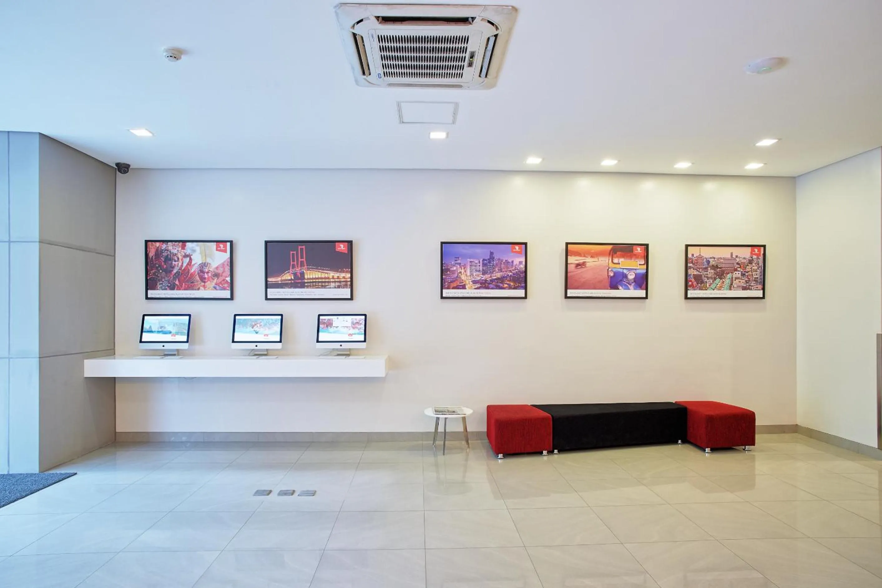 Lobby or reception in Red Planet Ortigas