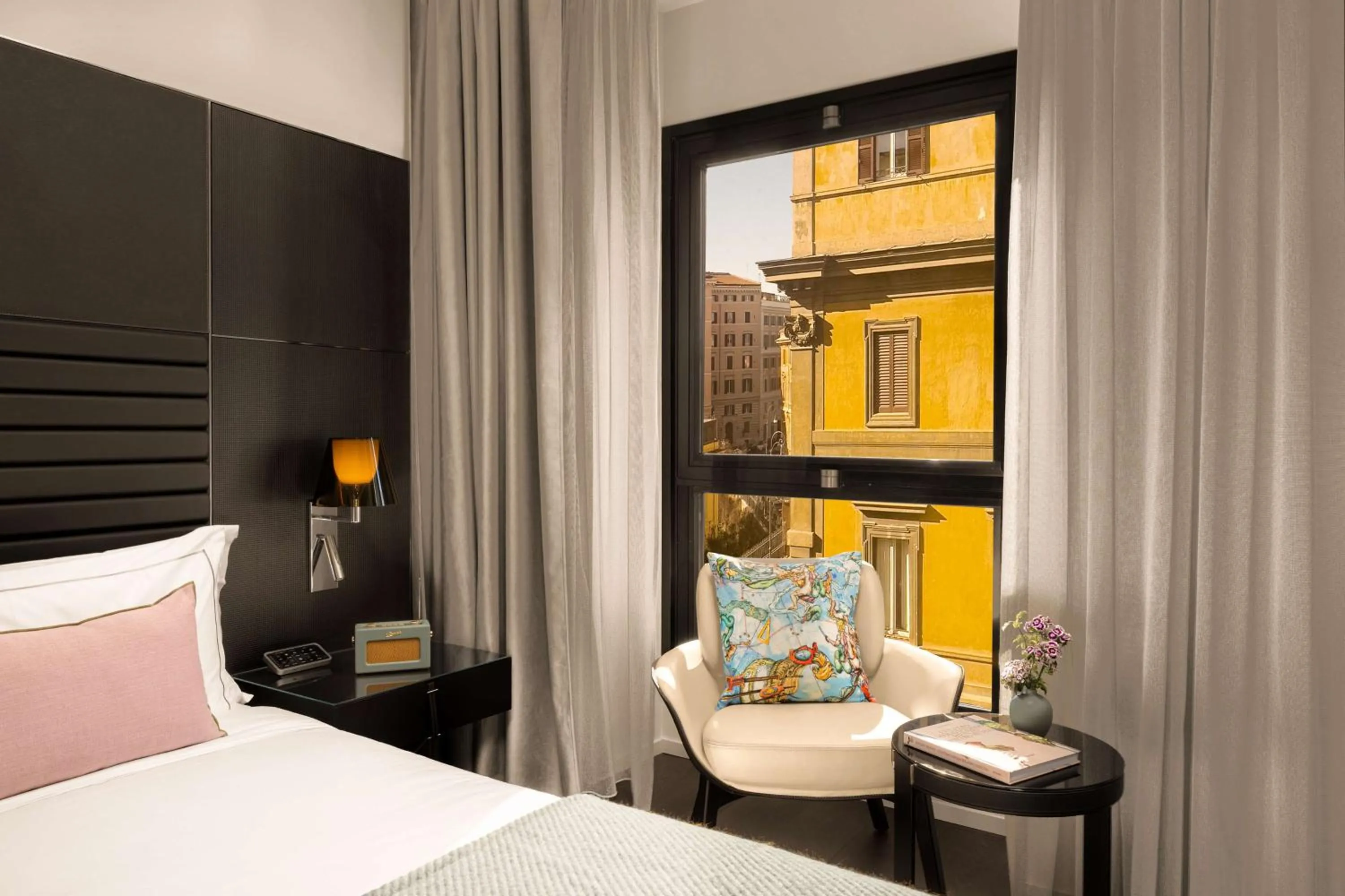 Bedroom, Bed in art'otel Rome Piazza Sallustio, Powered by Radisson Hotels