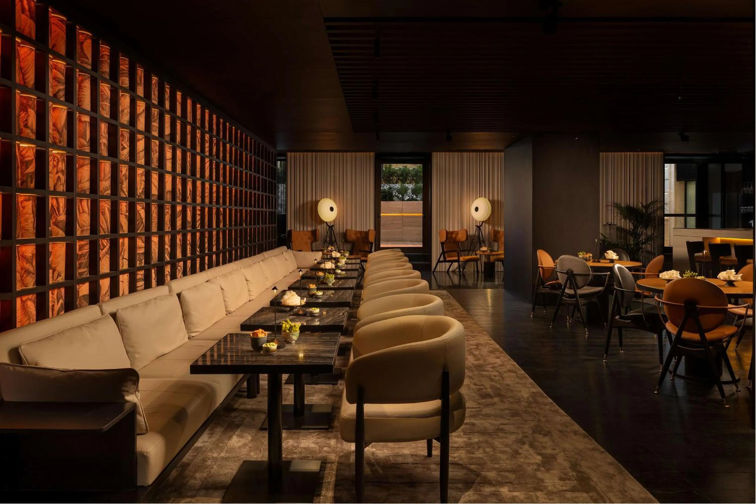 Lounge or bar in art'otel Rome Piazza Sallustio, Powered by Radisson Hotels