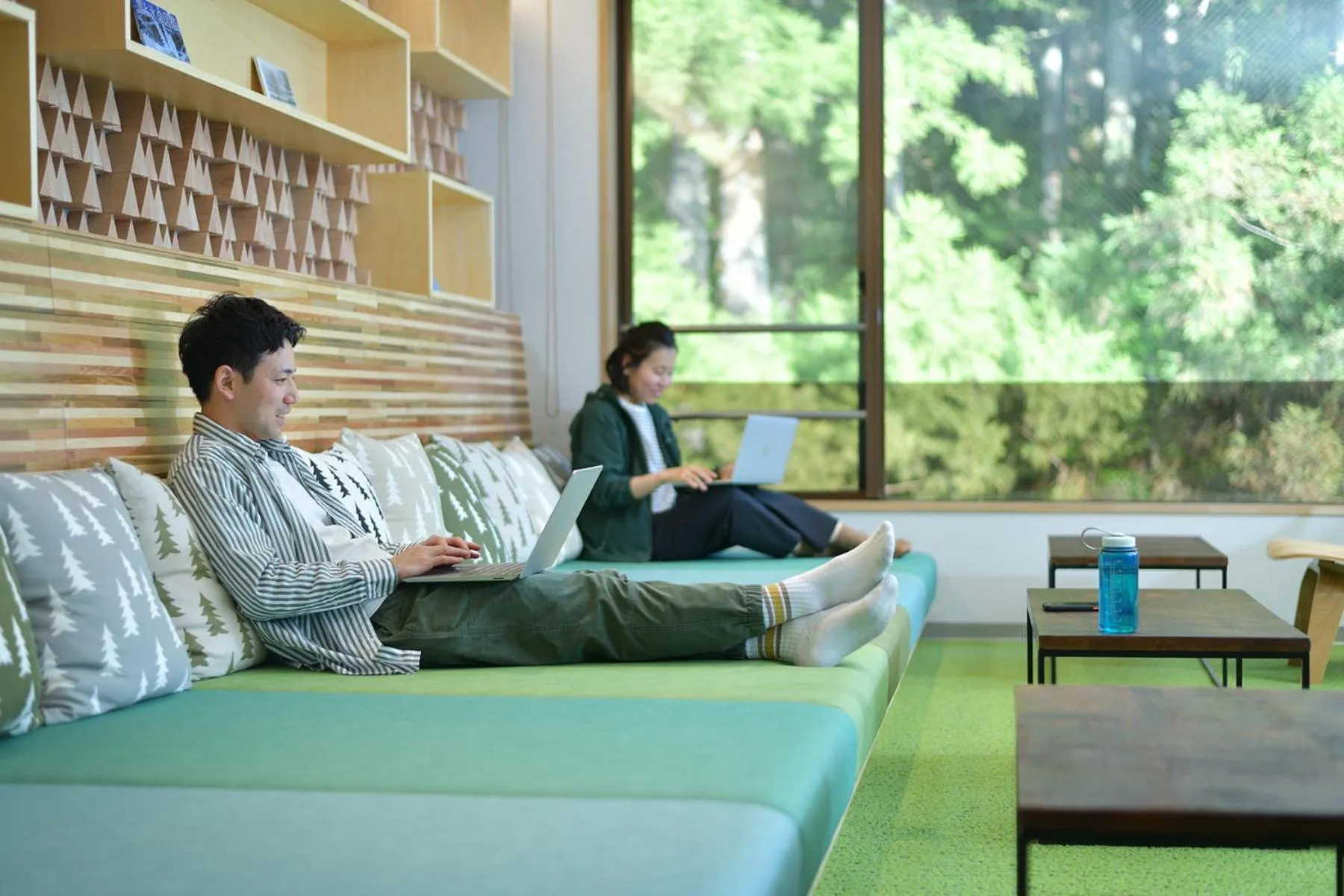 Communal lounge/ TV room in Shin Toji Hotel Lulud