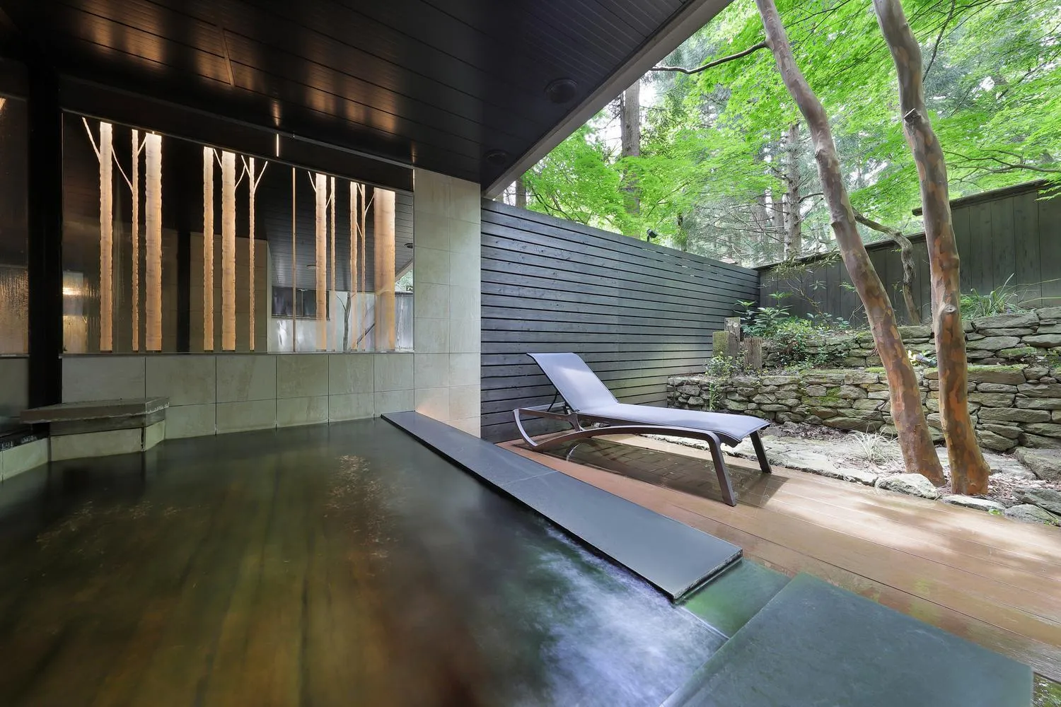 Hot Spring Bath in Shin Toji Hotel Lulud