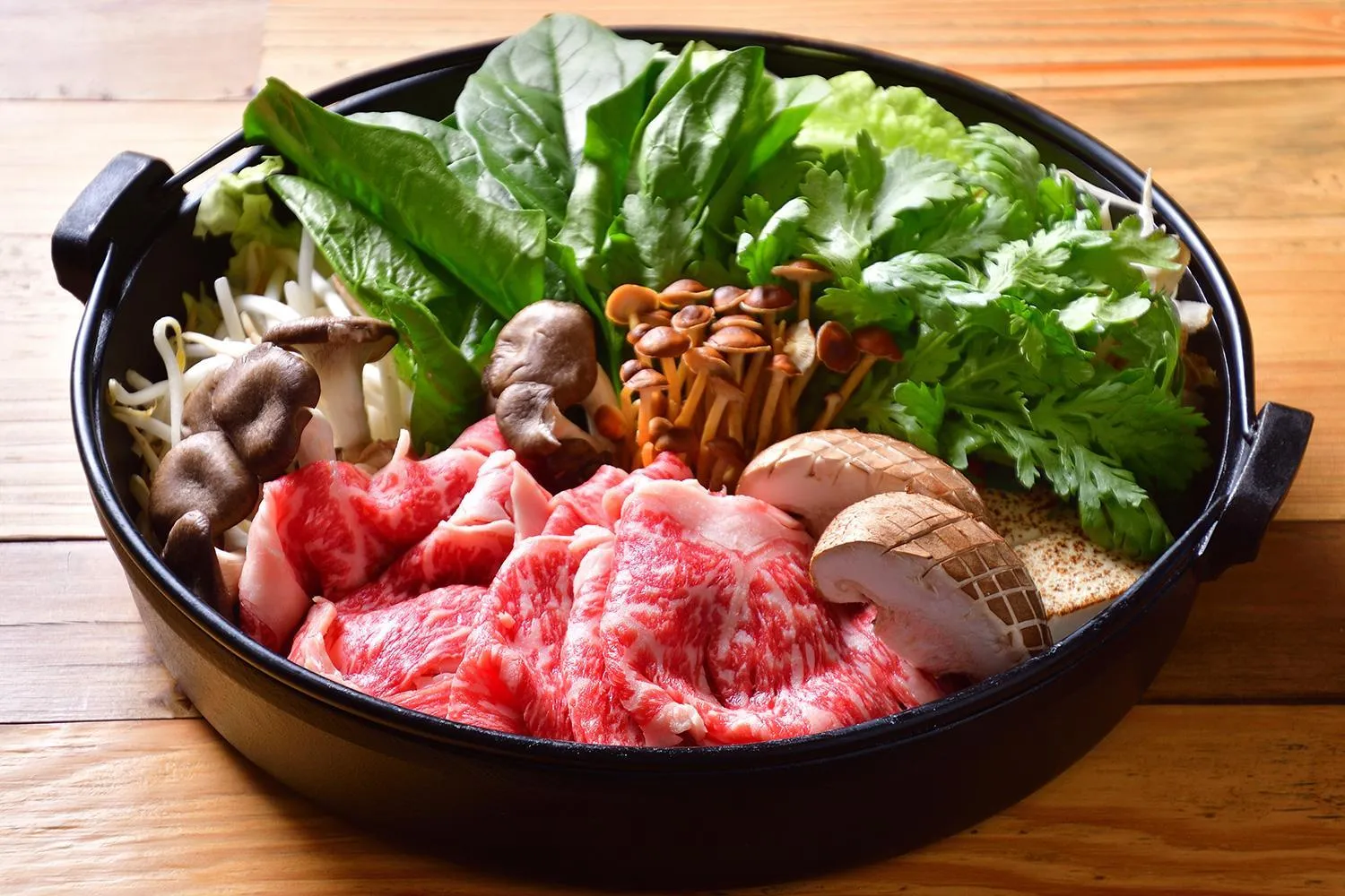 Food and drinks in Shin Toji Hotel Lulud