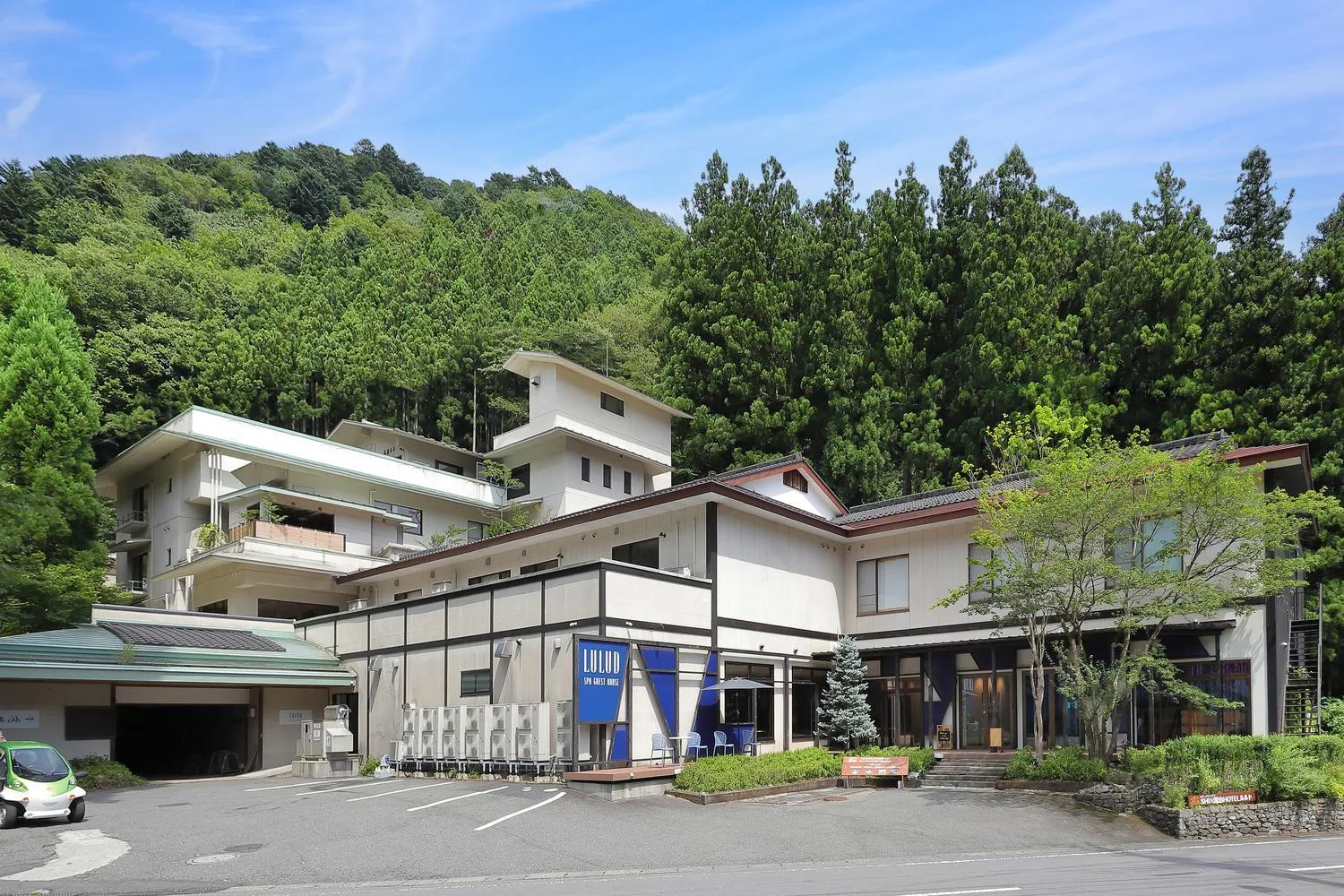 Property building in Shin Toji Hotel Lulud