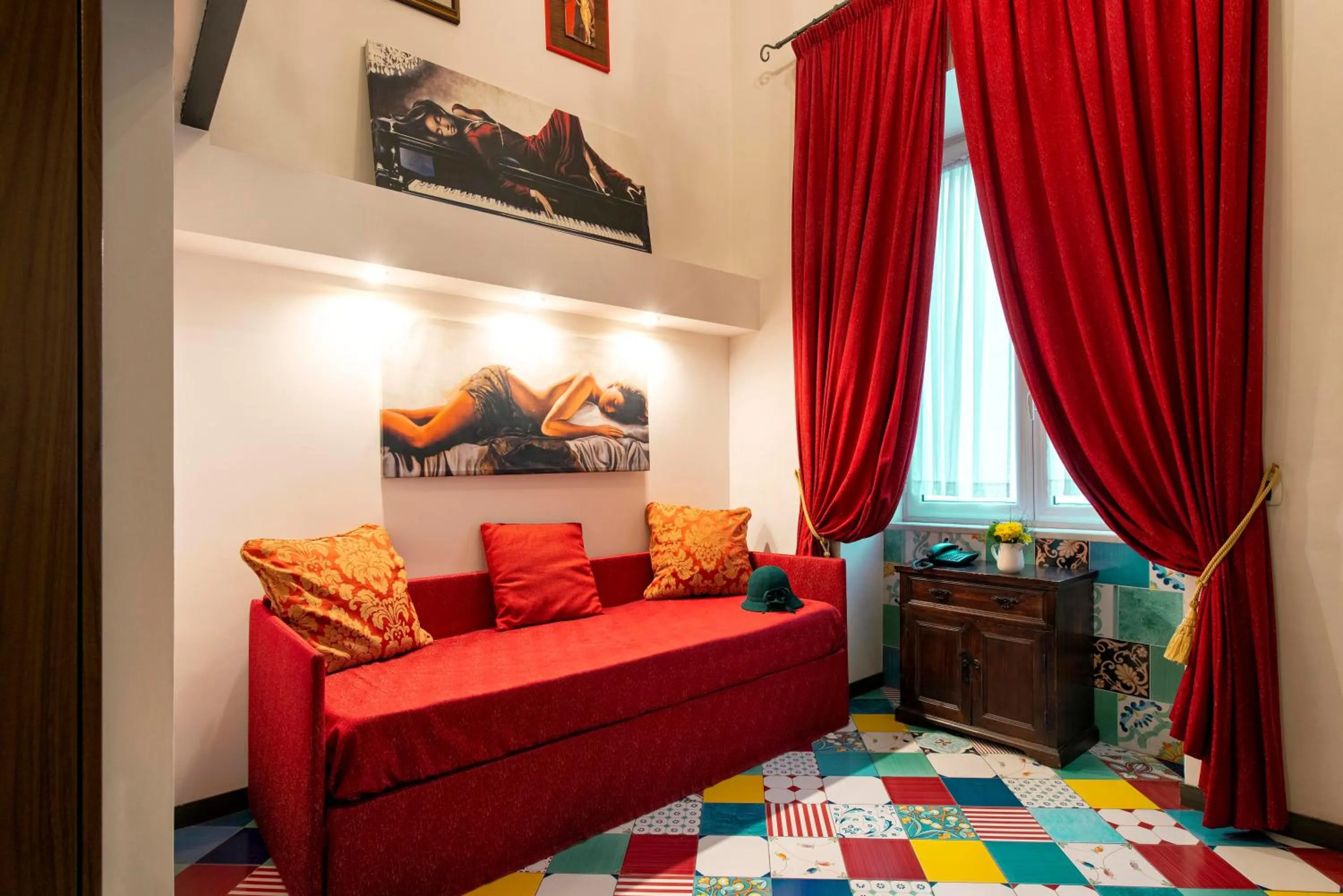 Seating area, Bed in Grand Hotel Europa & Restaurant