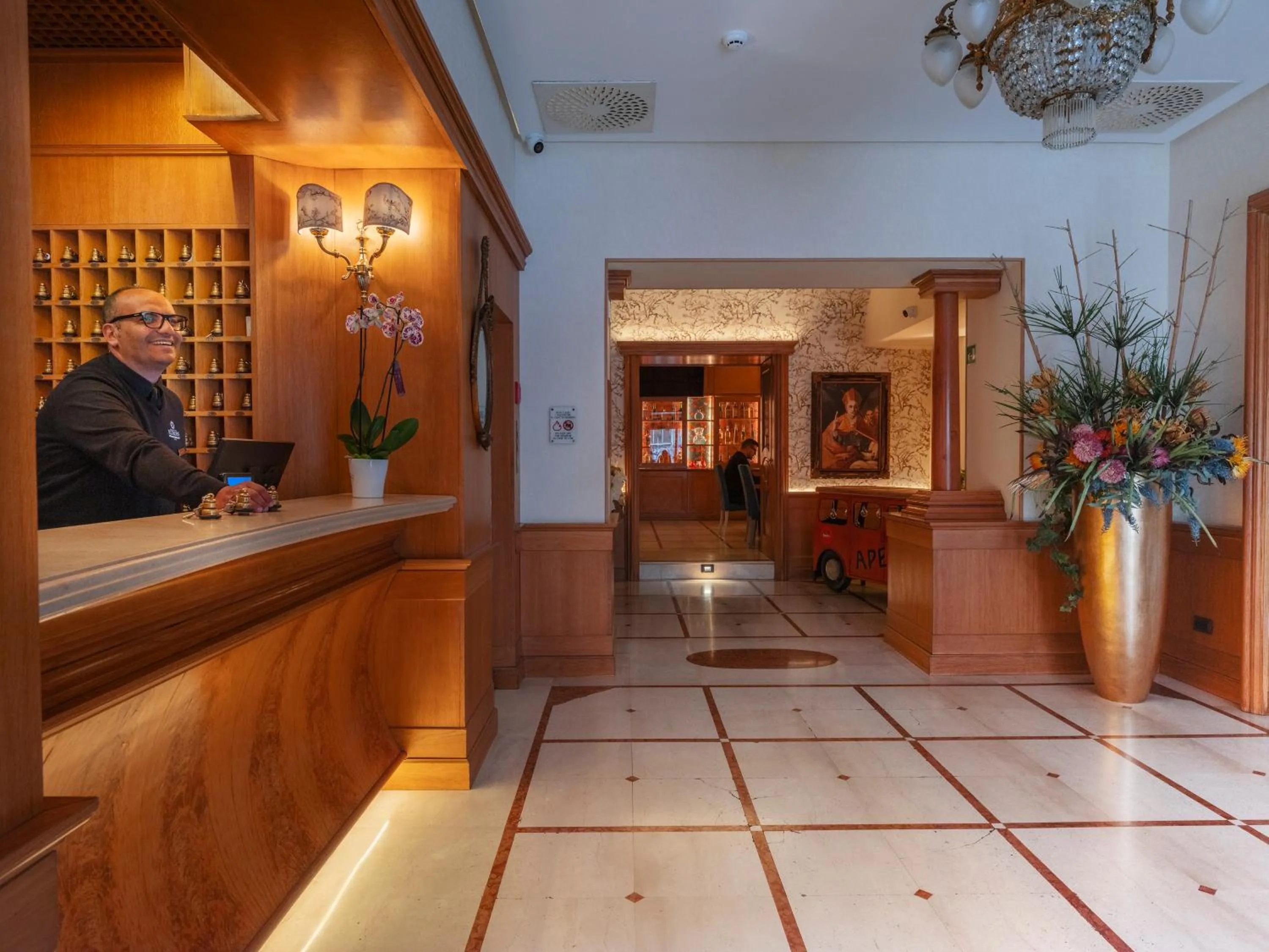 Lobby or reception in Grand Hotel Europa & Restaurant