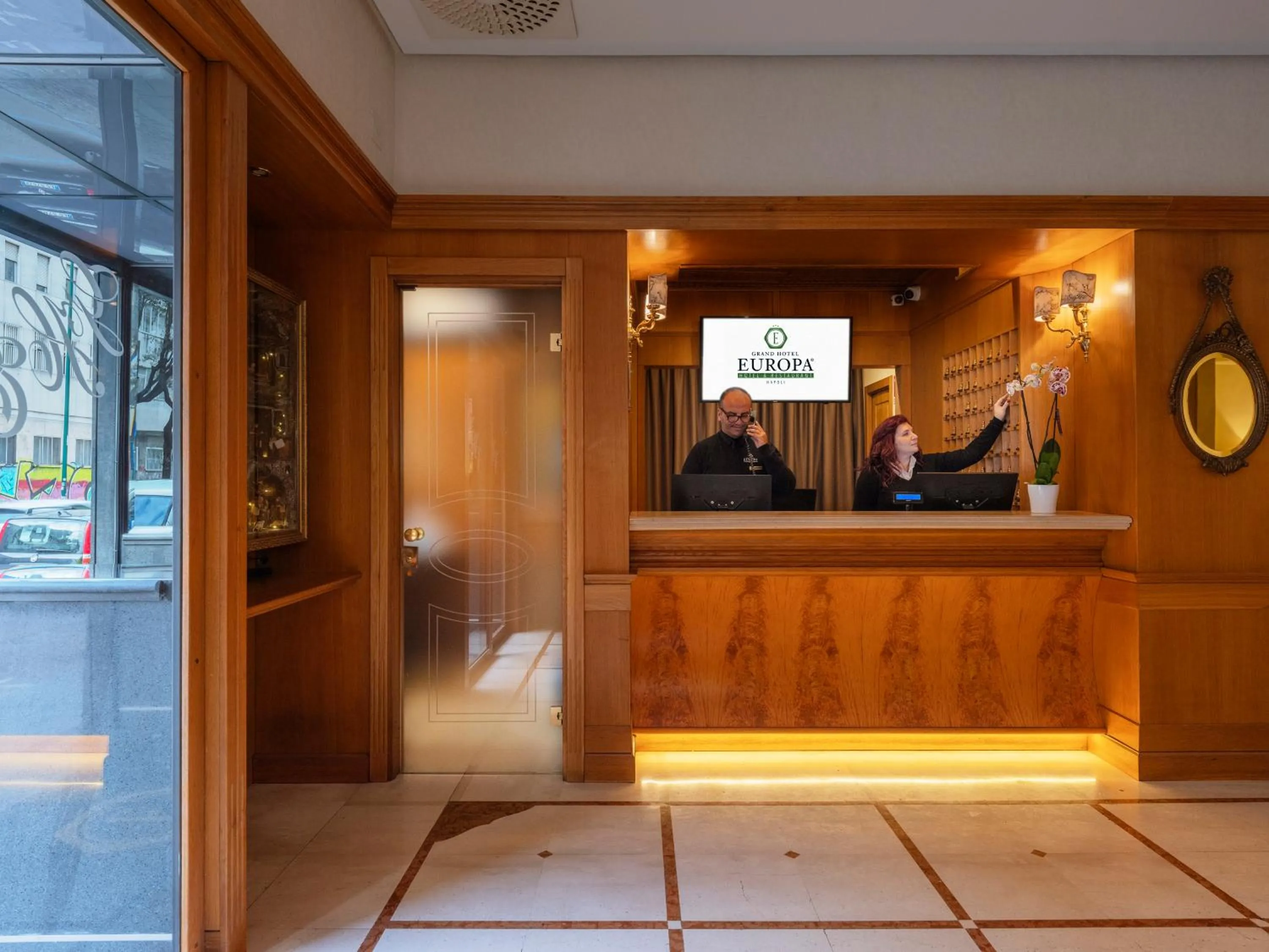 Lobby or reception in Grand Hotel Europa & Restaurant