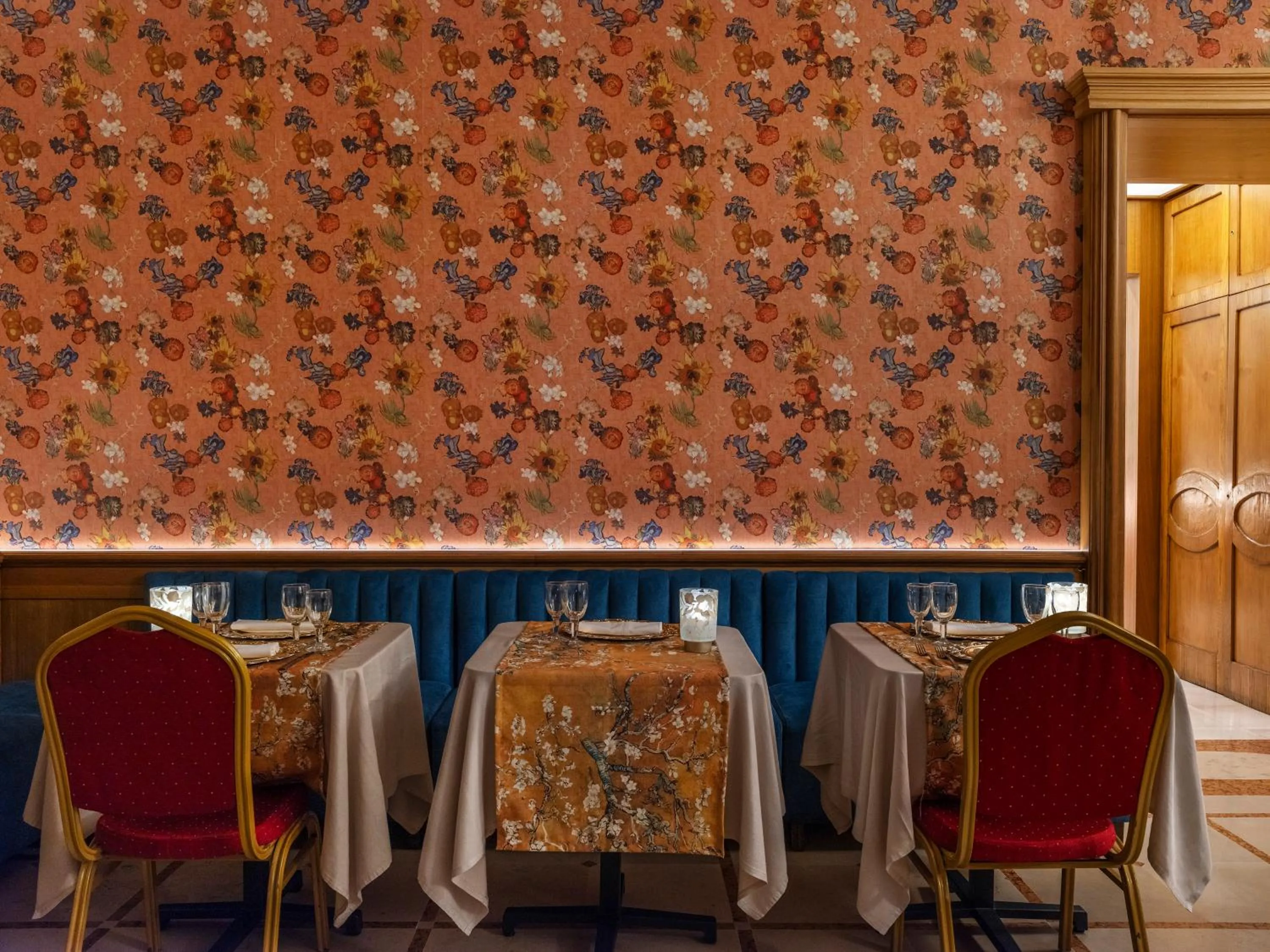 Restaurant/places to eat in Grand Hotel Europa & Restaurant