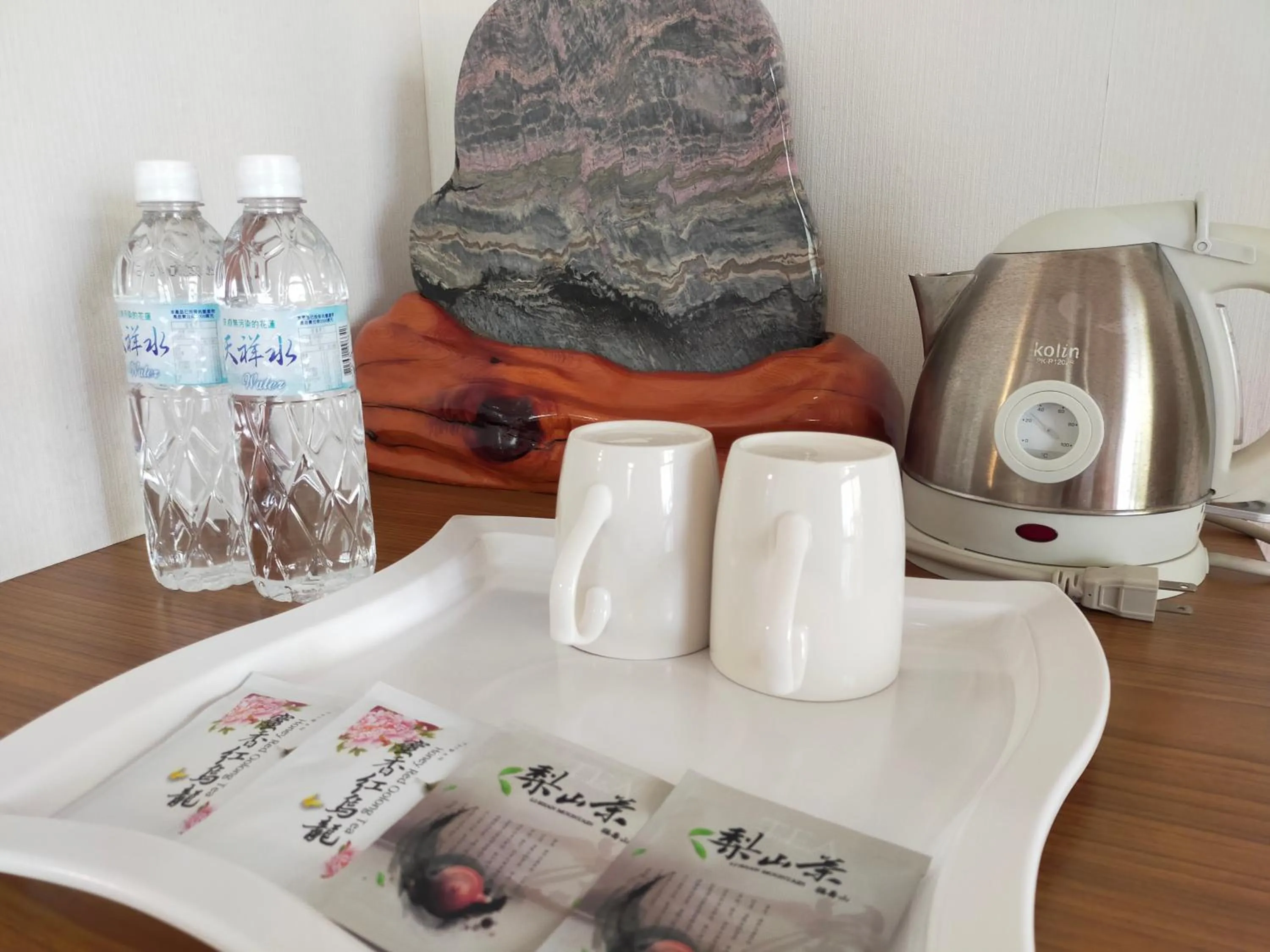 Food and drinks in Tau Tau Chu Hotel