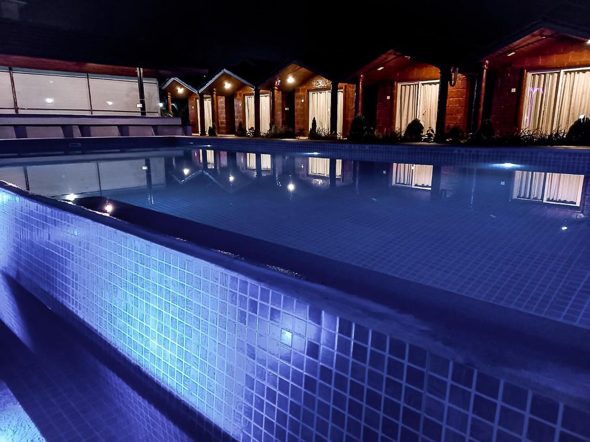 Night in Rofinos Cottages