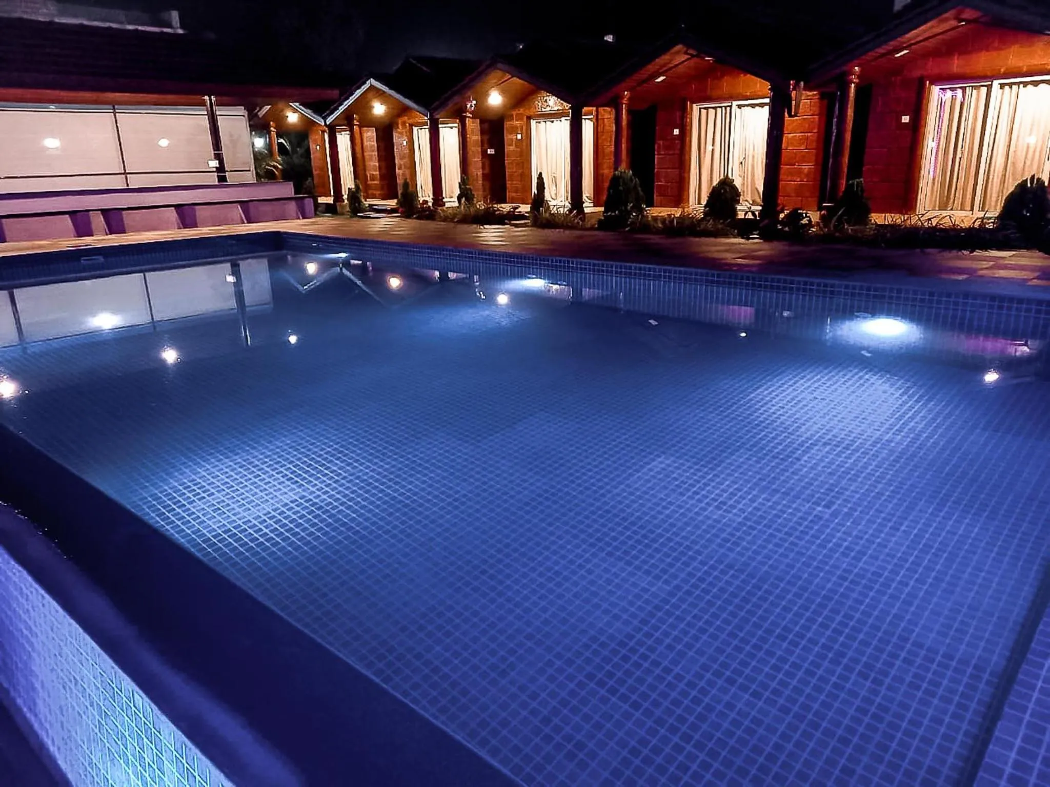 Night in Rofinos Cottages