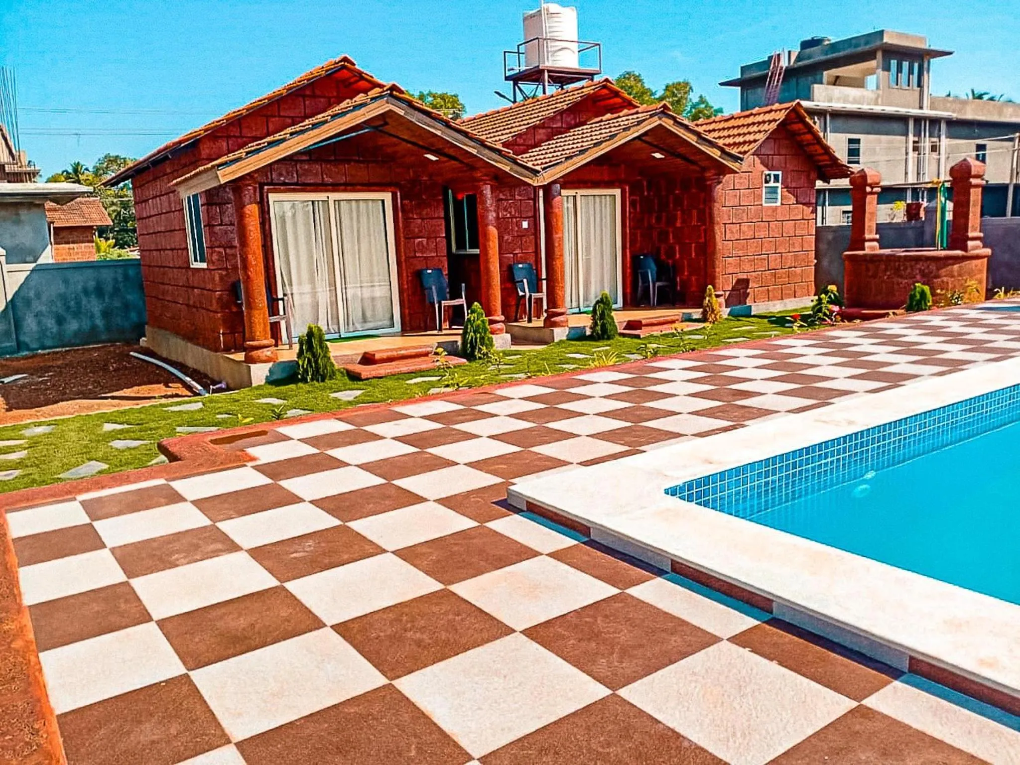 Property building in Rofinos Cottages