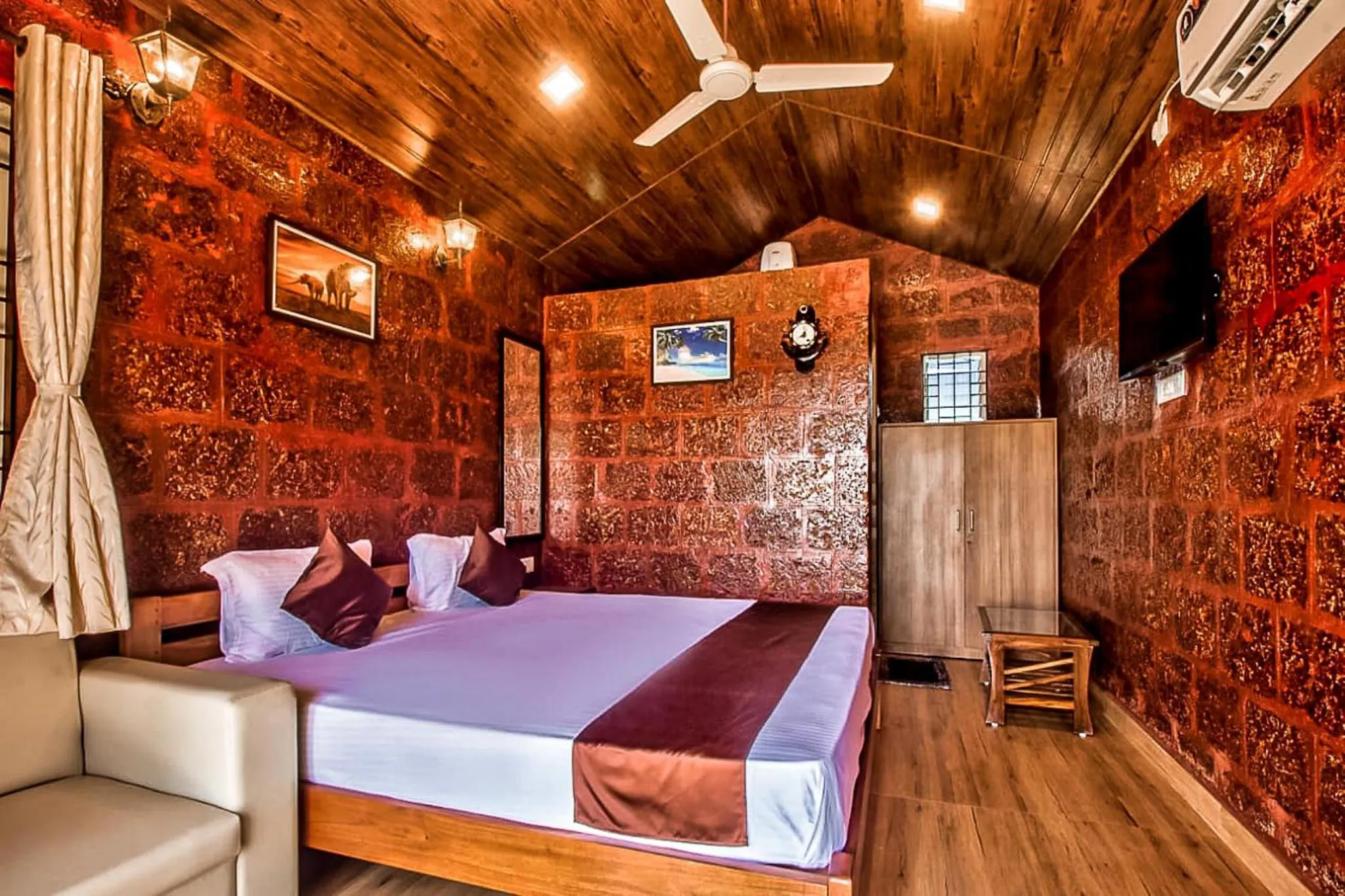 Bed in Rofinos Cottages