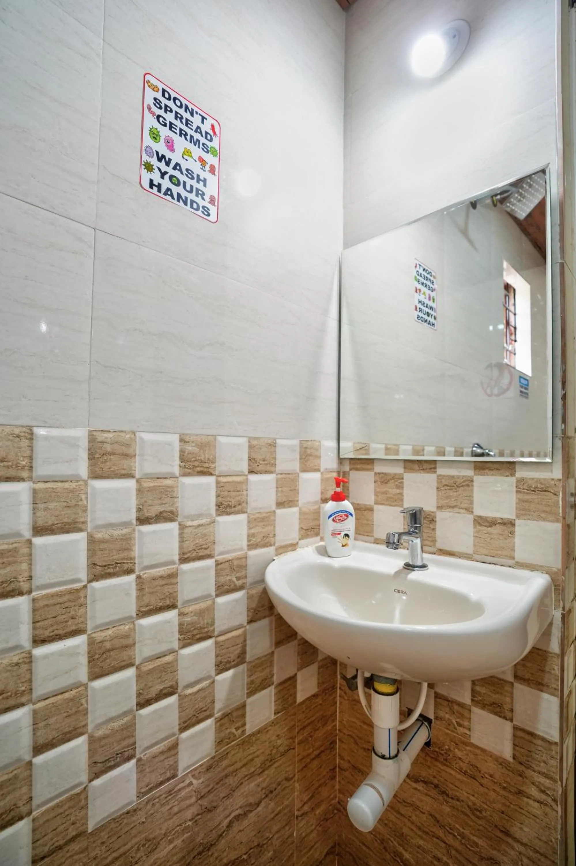 Bathroom in Rofinos Cottages