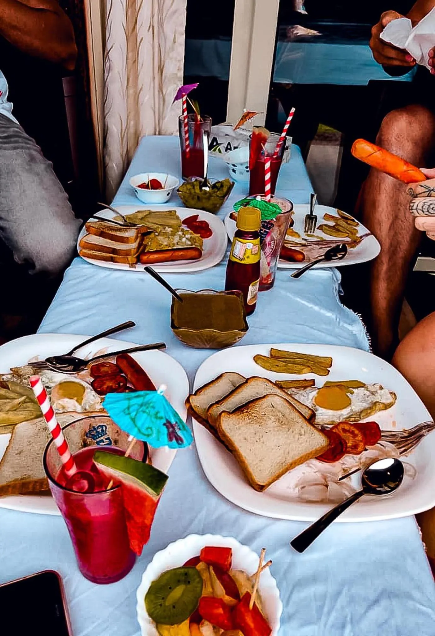 Food and drinks in Rofinos Cottages