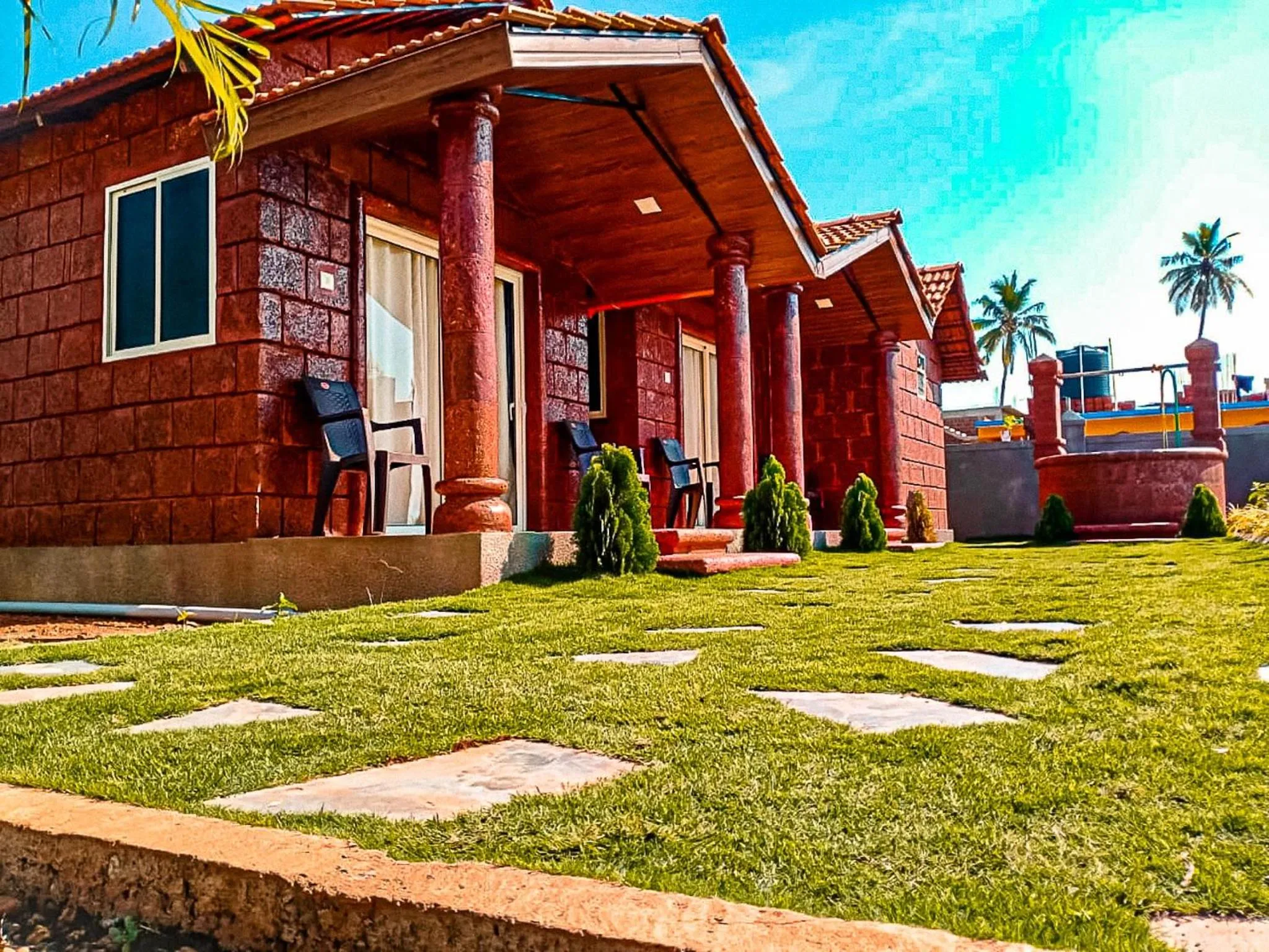 Property building in Rofinos Cottages