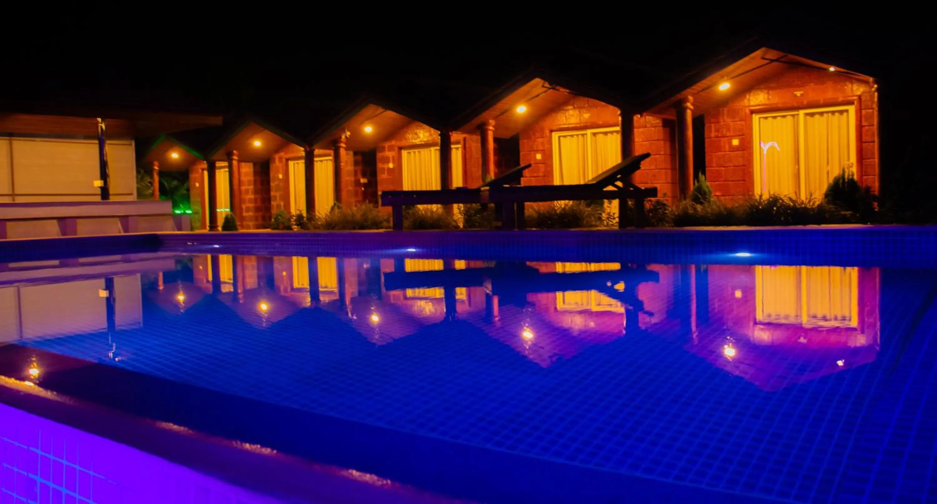 Night in Rofinos Cottages