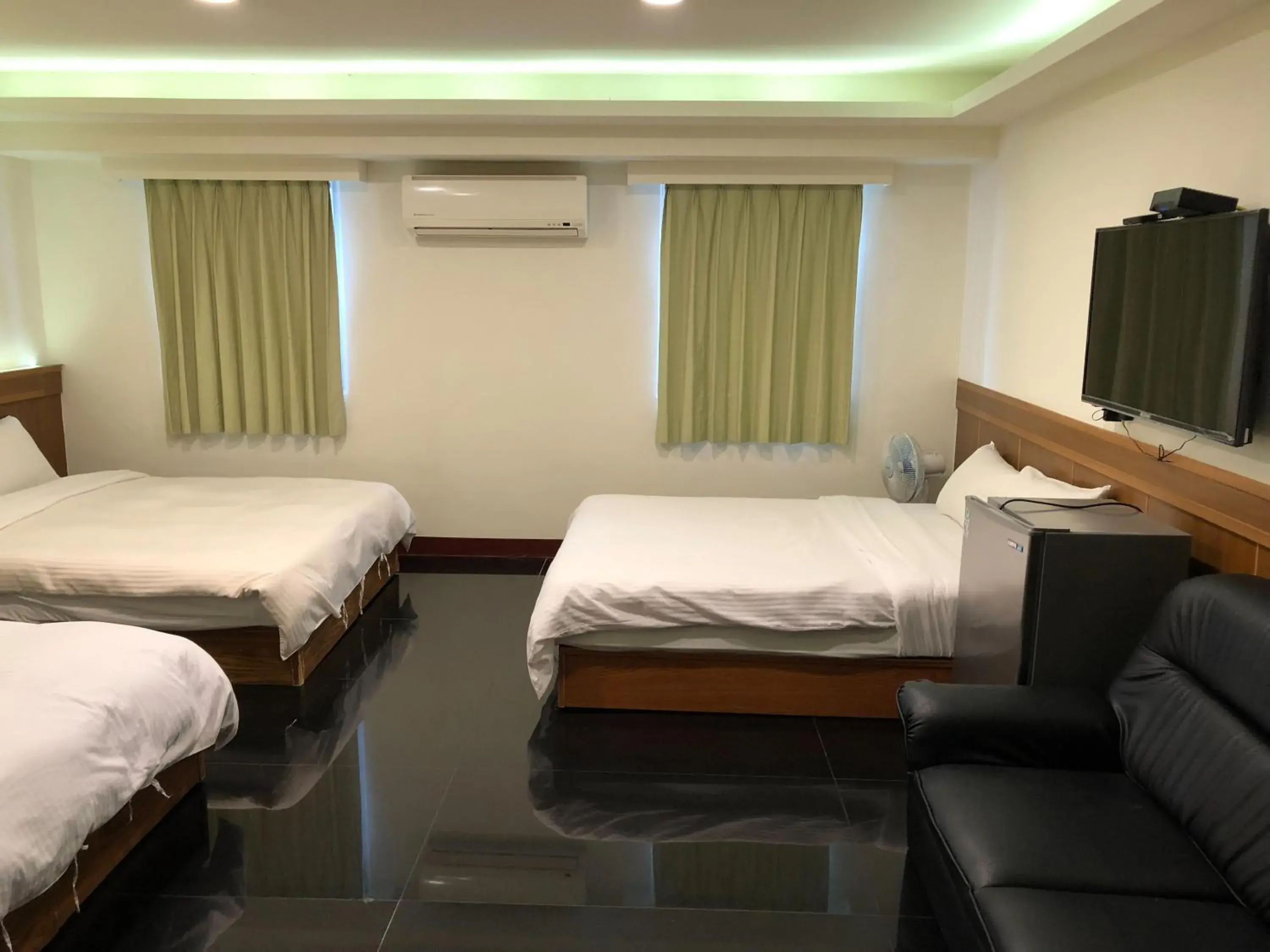 Family Room with Private Bathroom in 奇萊大飯店 Chuline Hotel Family Room with Private Bathroom in 奇萊大飯店 Chuline Hotel