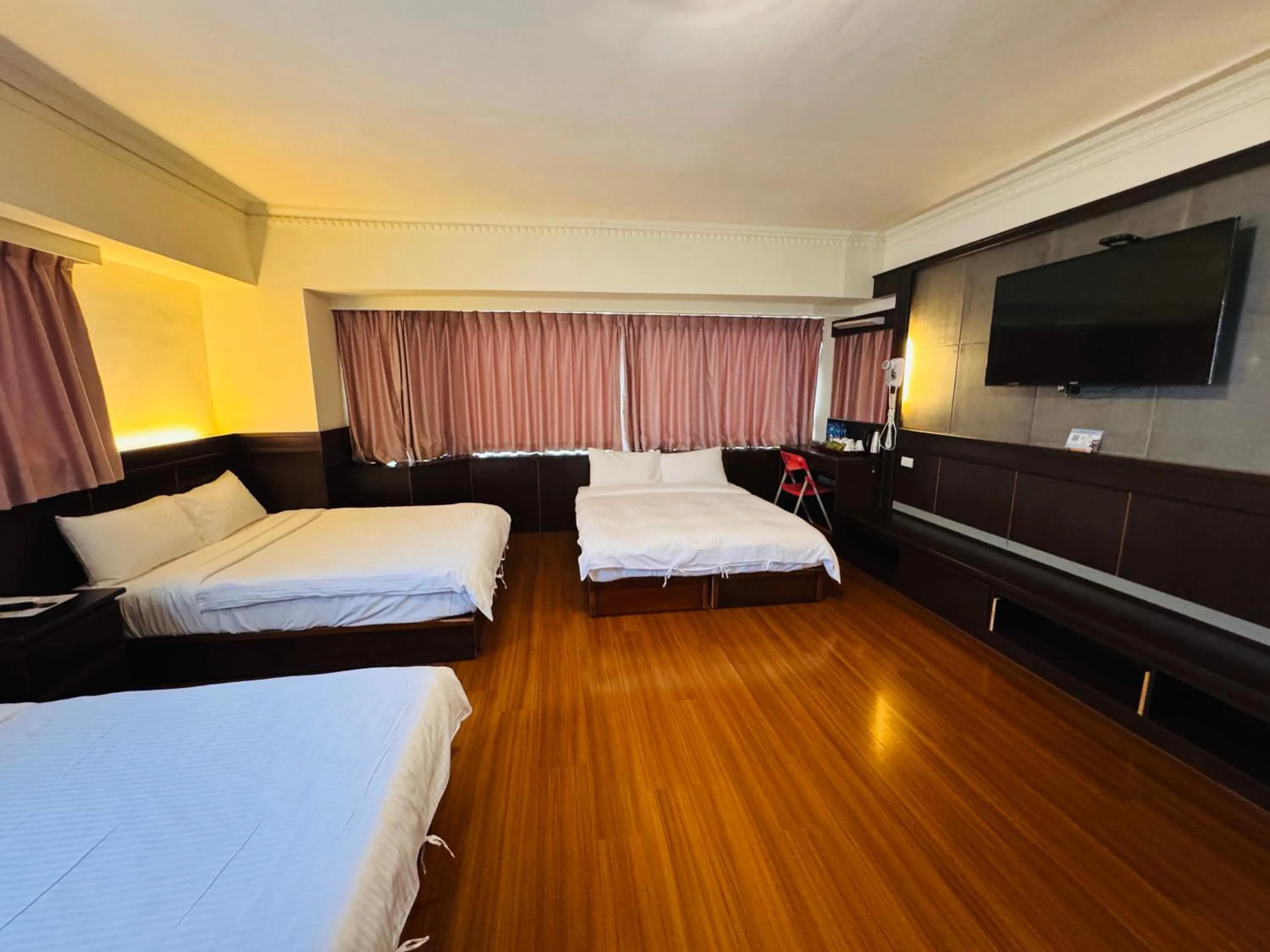 Photo of the whole room, Bed in 奇萊大飯店 Chuline Hotel