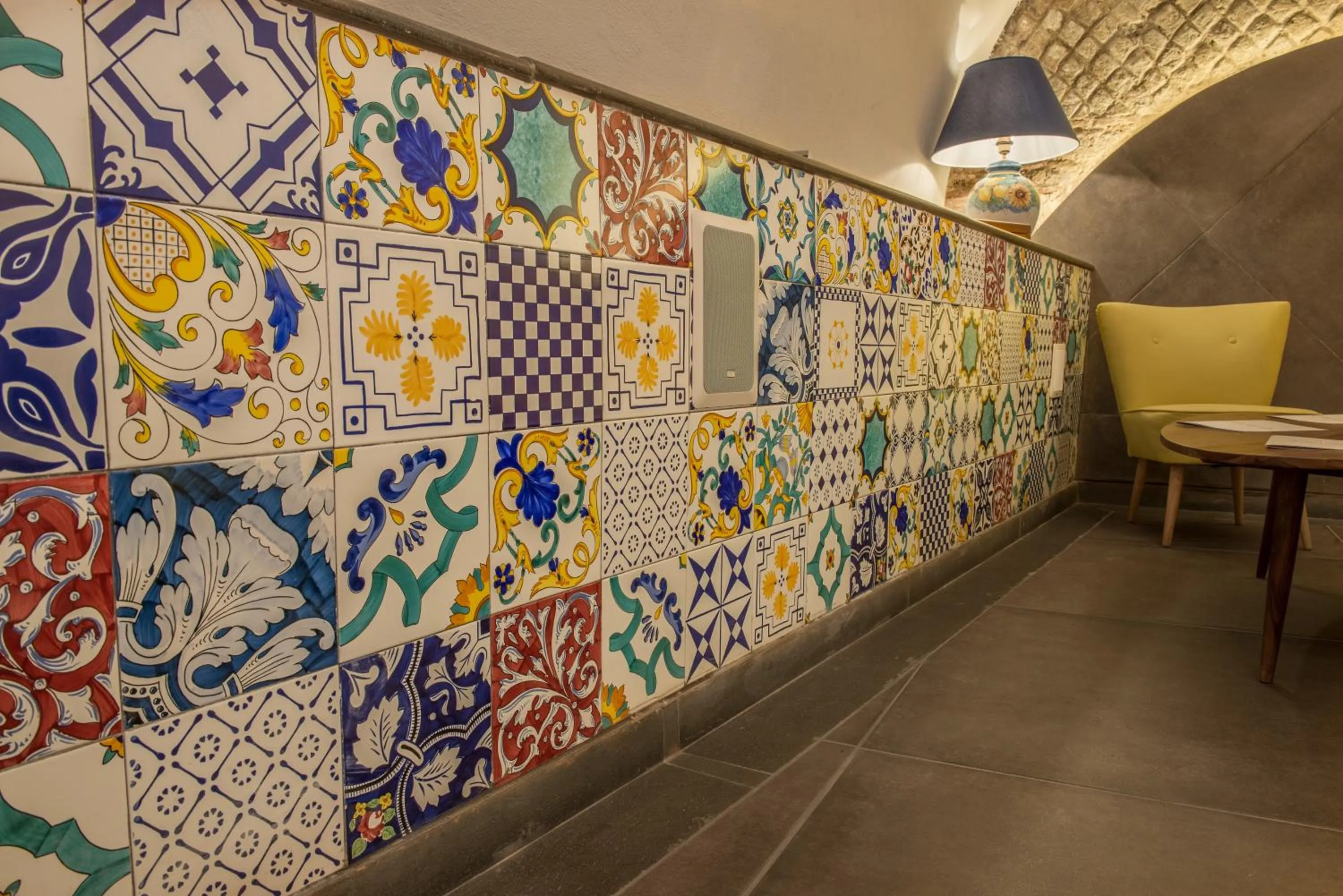 Communal lounge/ TV room in Airone Hotel