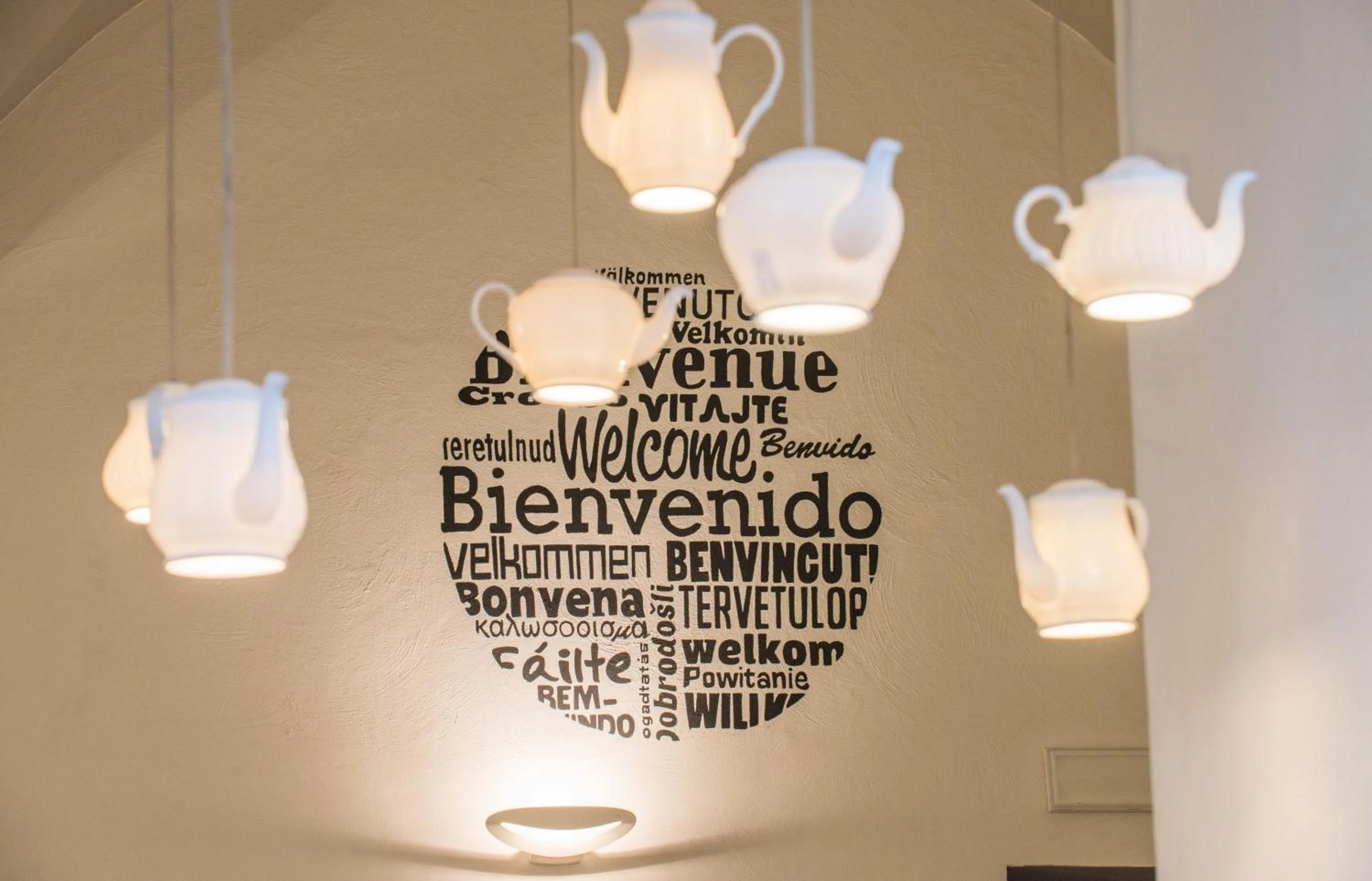 Communal lounge/ TV room in Airone Hotel