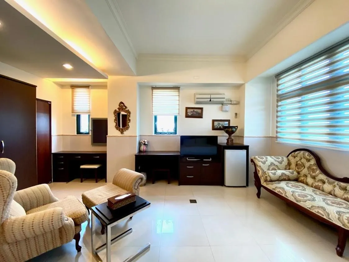 Ho Feng Private Hotel 電梯自助民宿