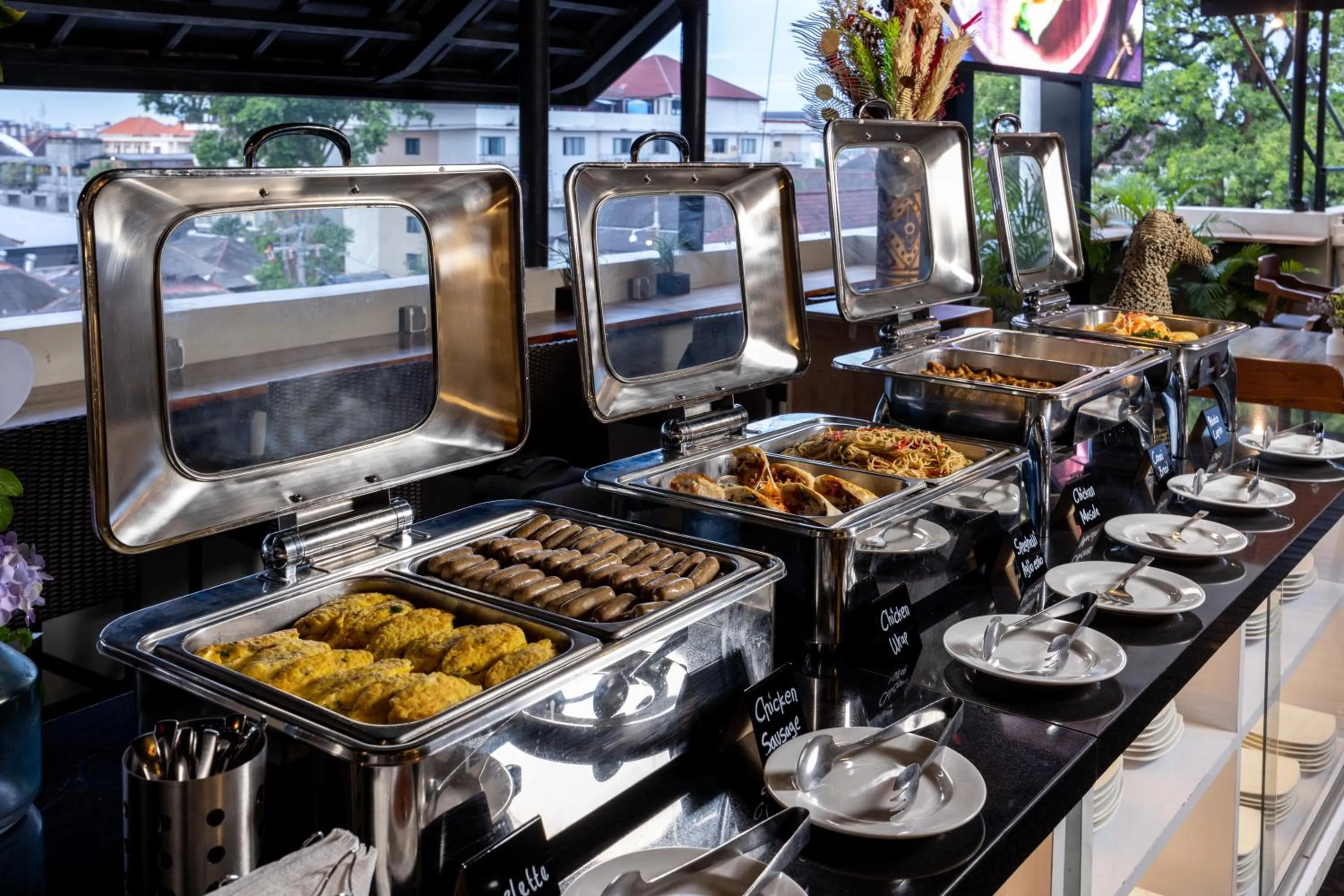 Restaurant/places to eat in J4 Hotels Legian