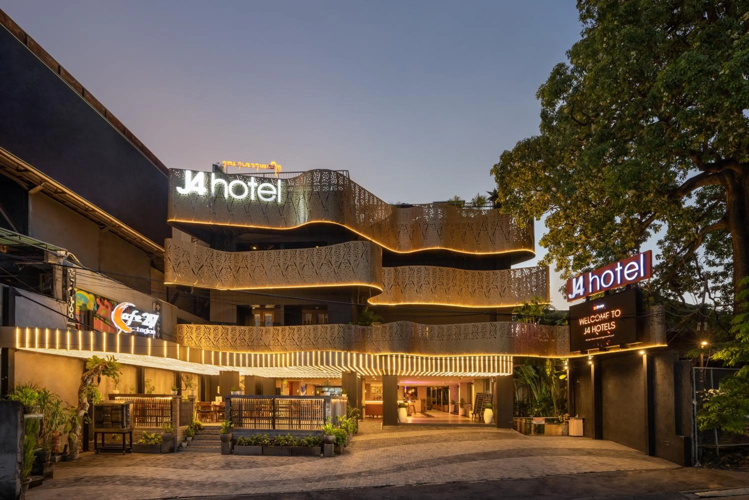 Property building in J4 Hotels Legian