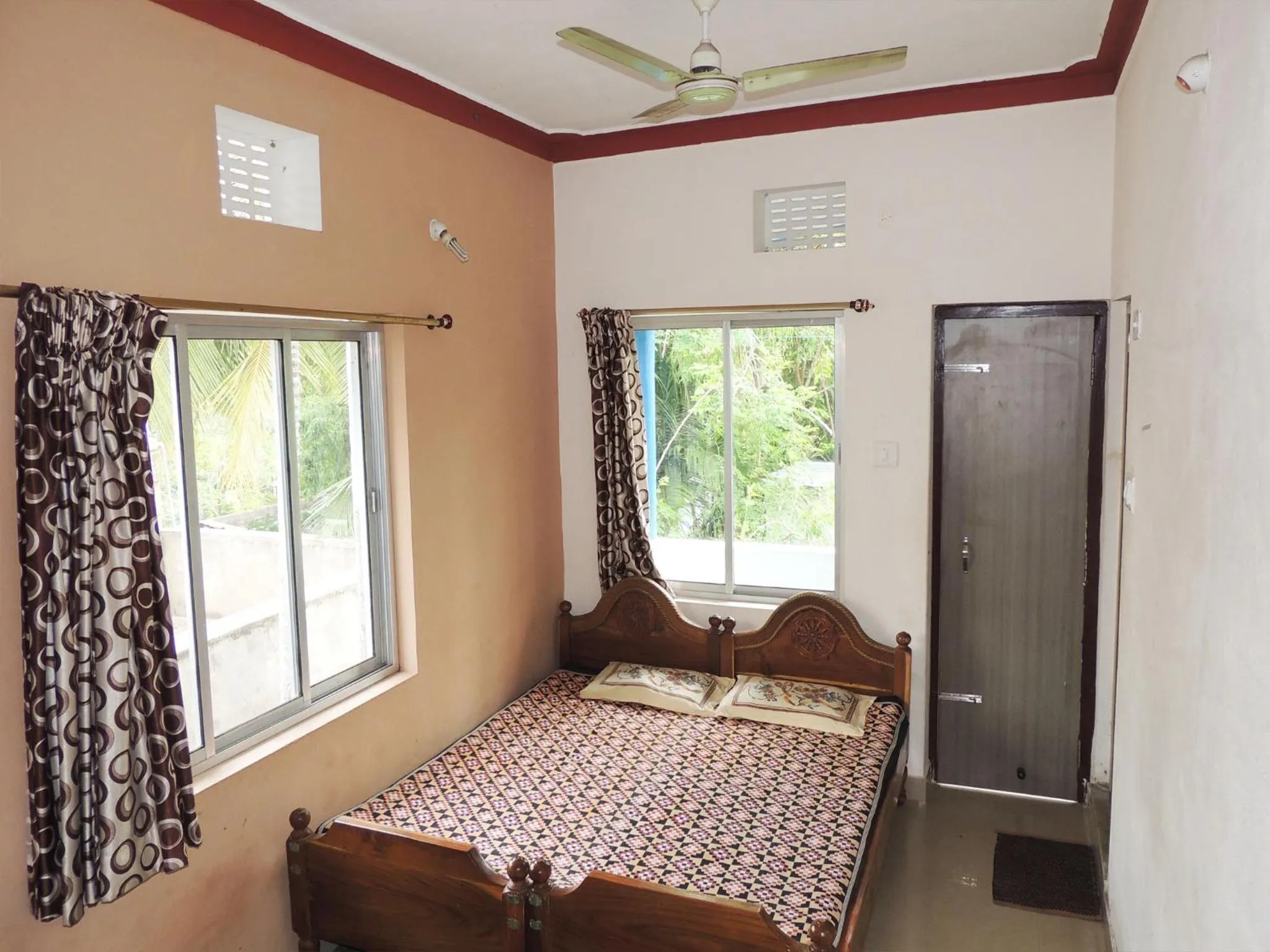 bunk bed, Bed in Surya Inn