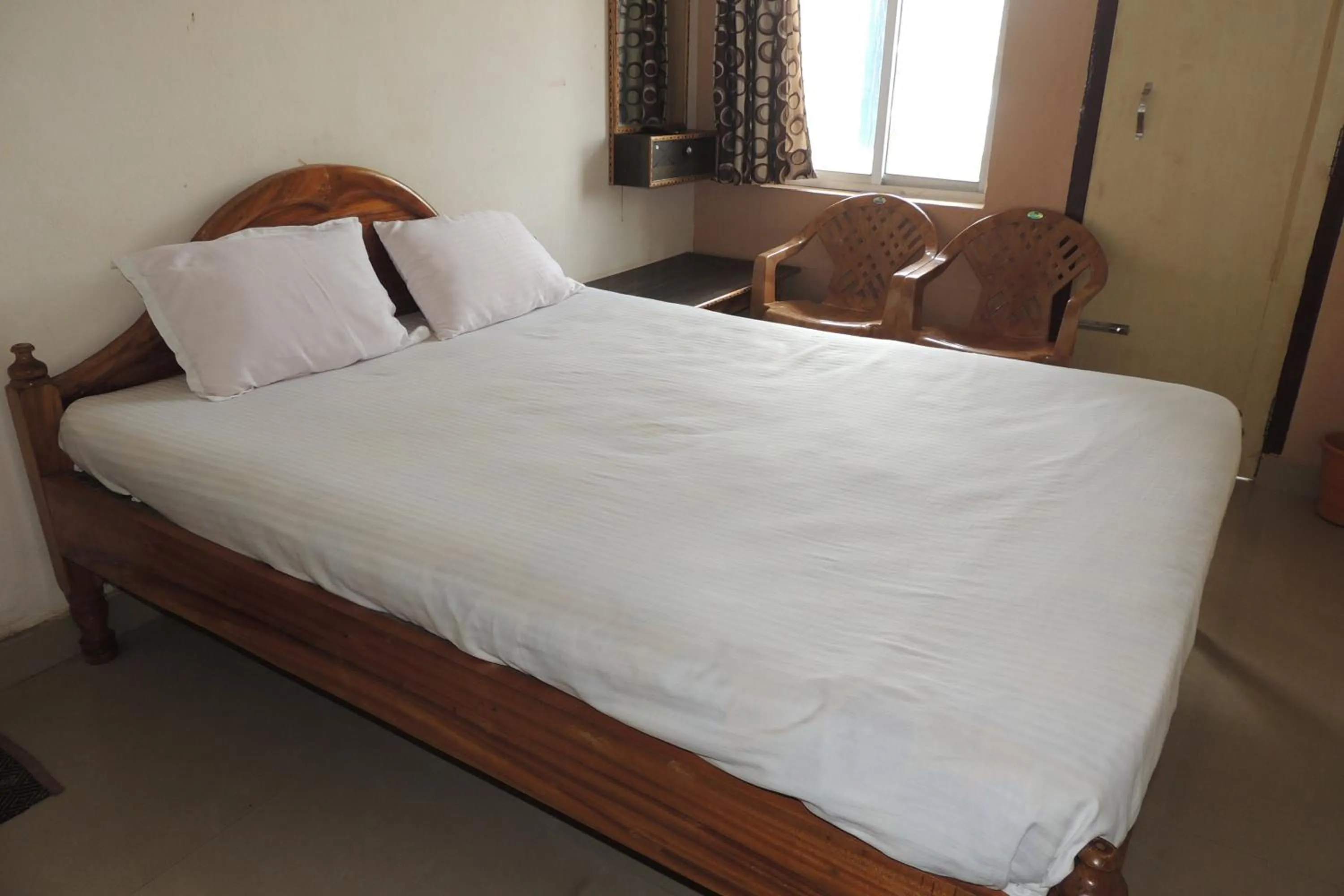 bunk bed, Bed in Surya Inn