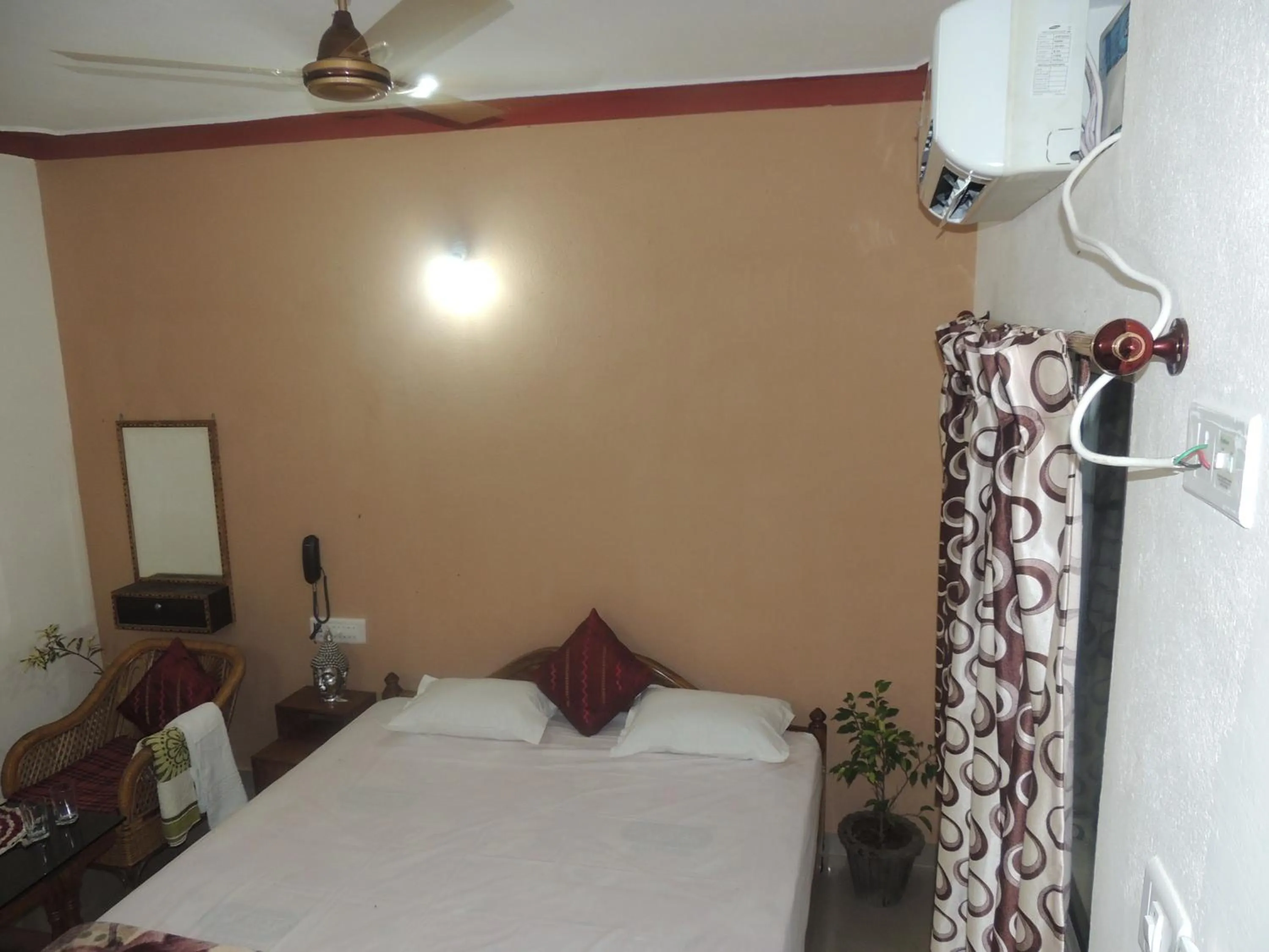 Bedroom, Bed in Surya Inn