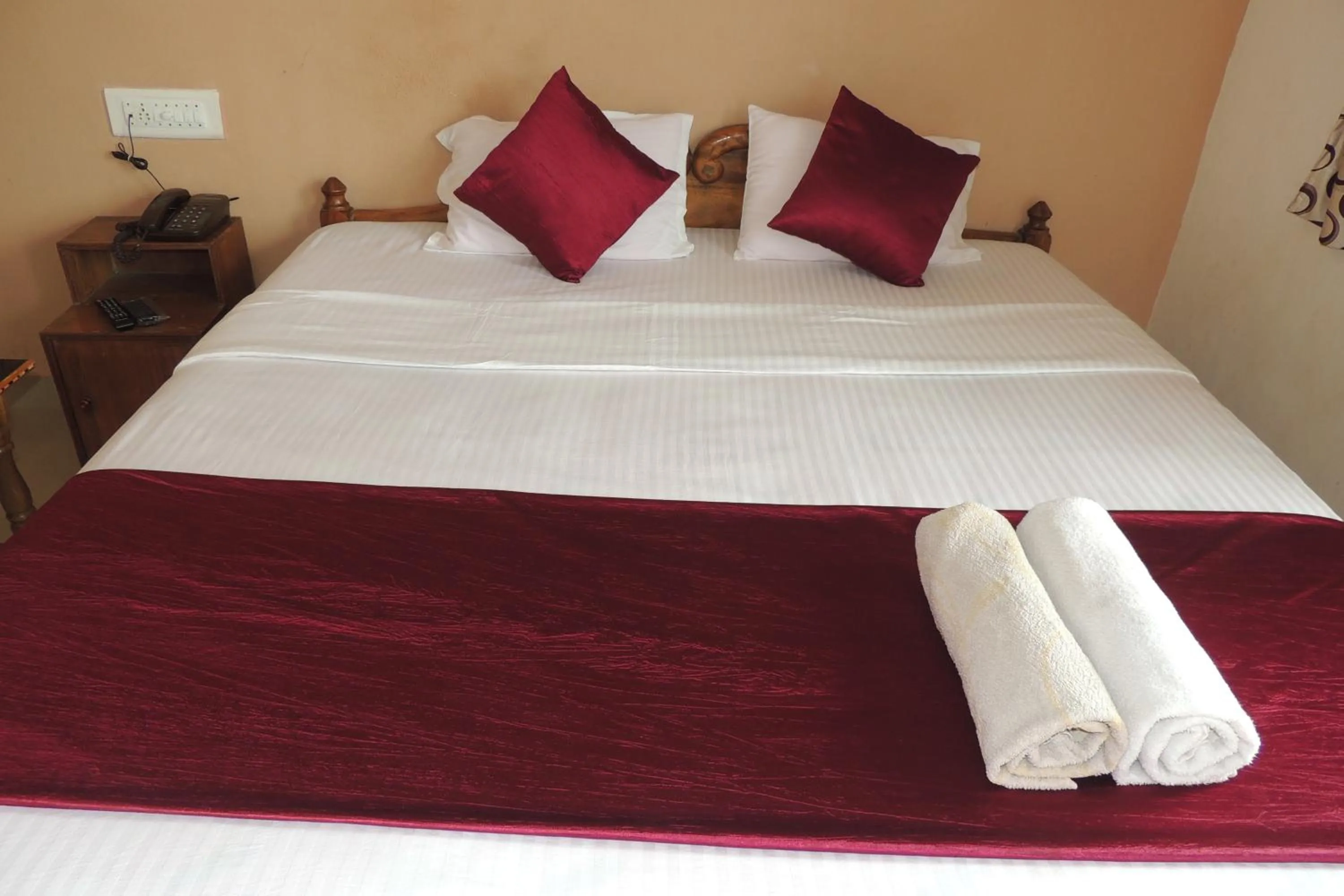 bunk bed, Bed in Surya Inn