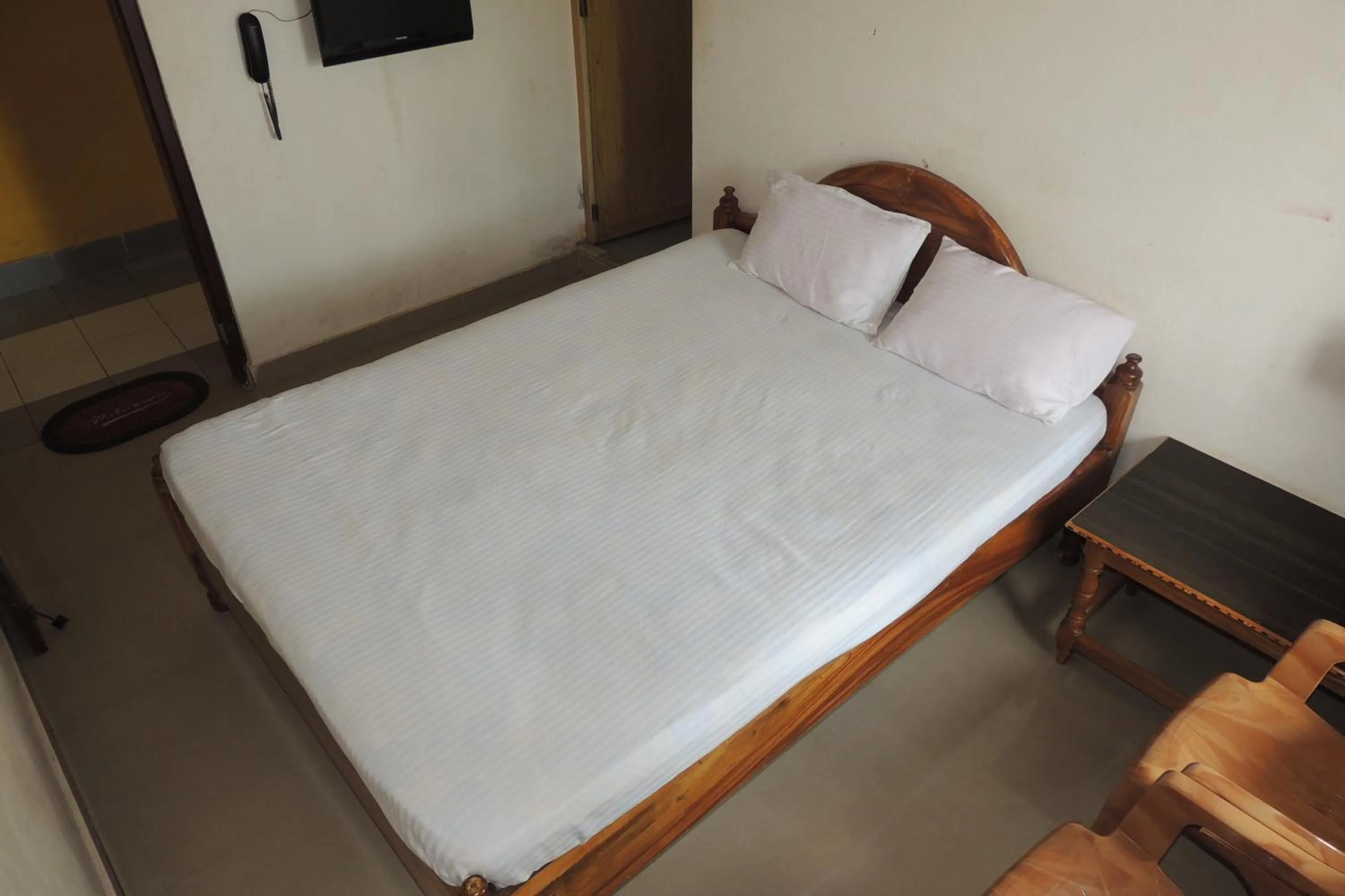 bunk bed, Bed in Surya Inn