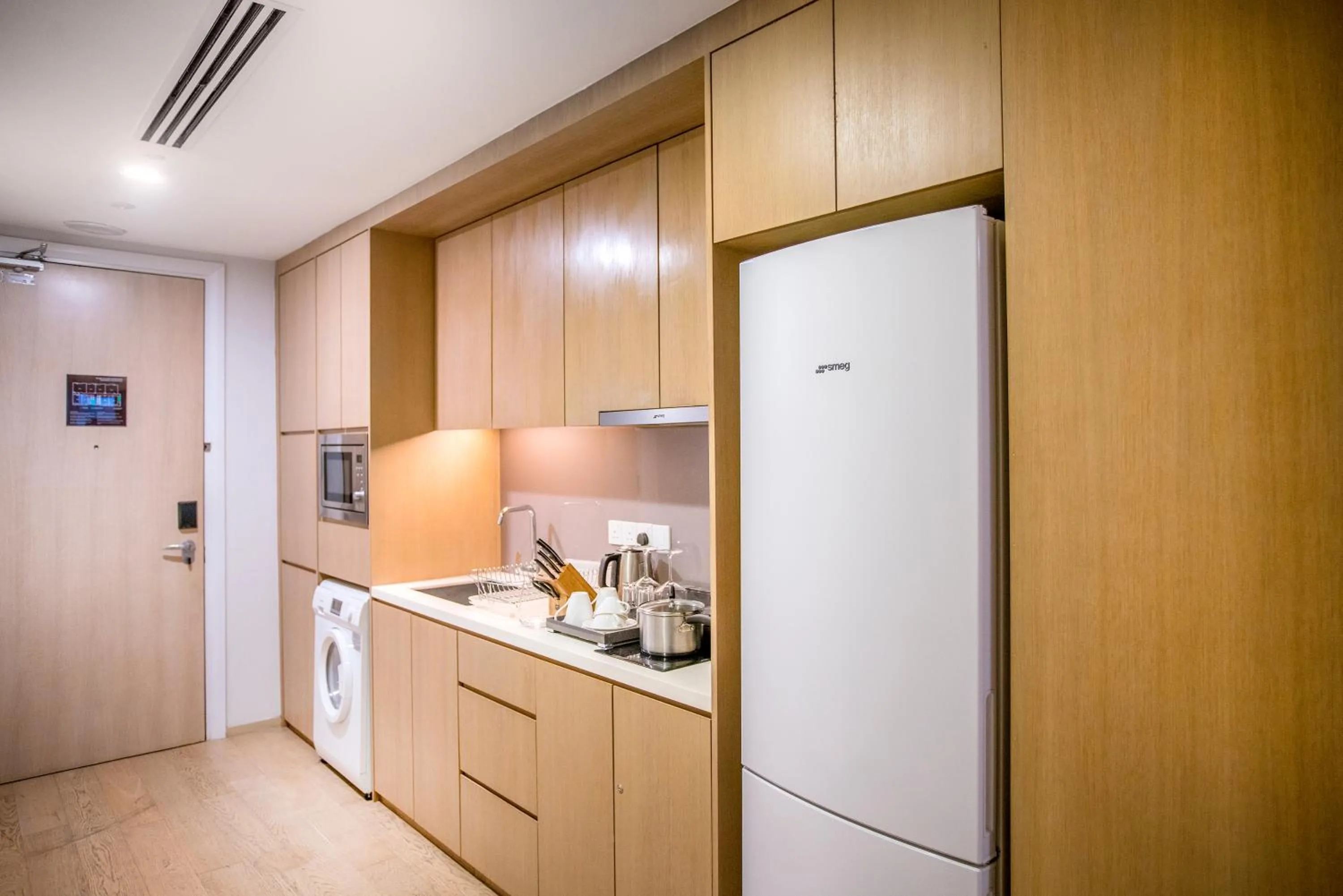 Coffee/tea facilities in 188 Suites with Washer and Bathtub near KLCC Kula Lumpur