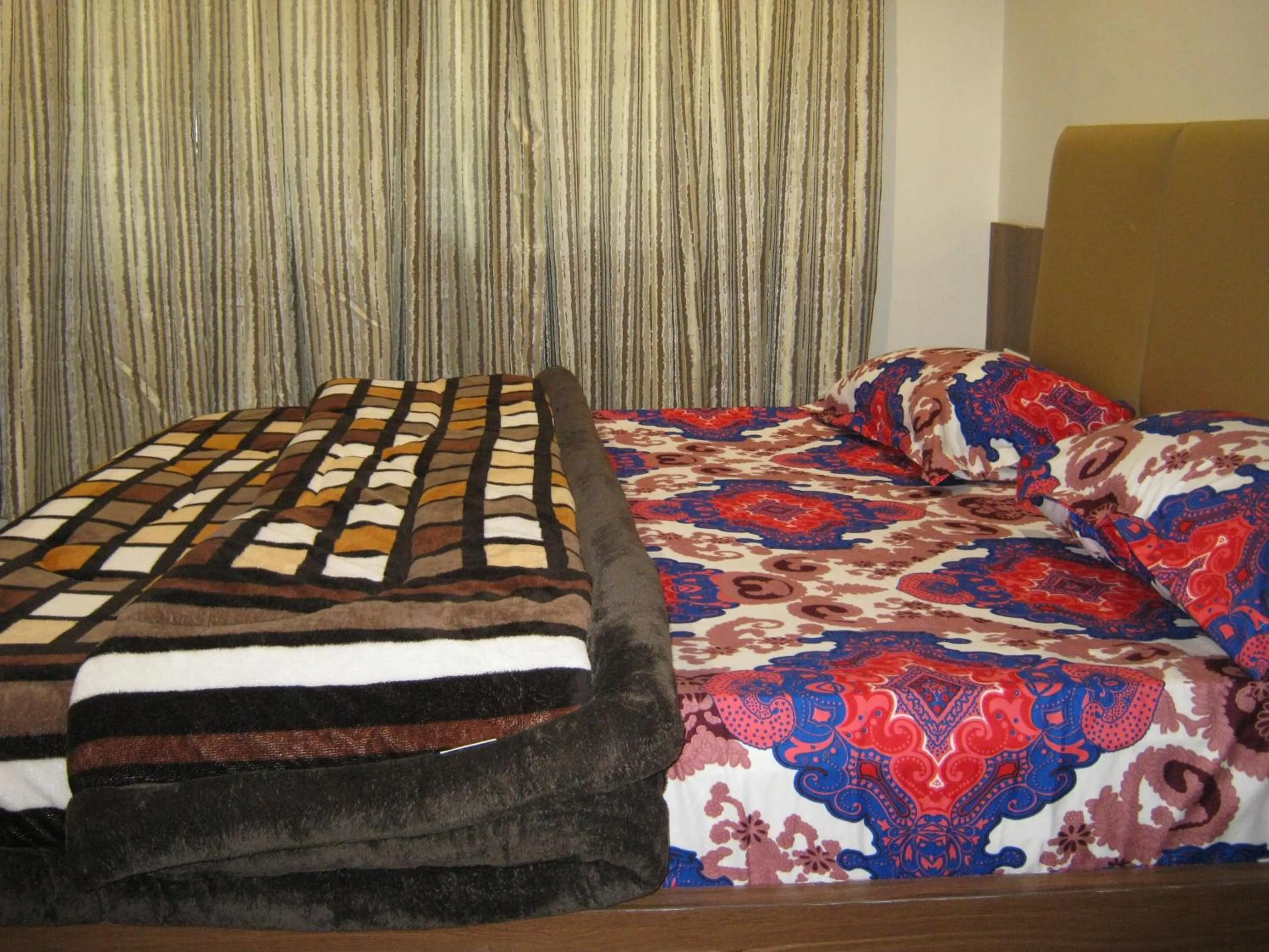 Bed in Nav Ratan Palace