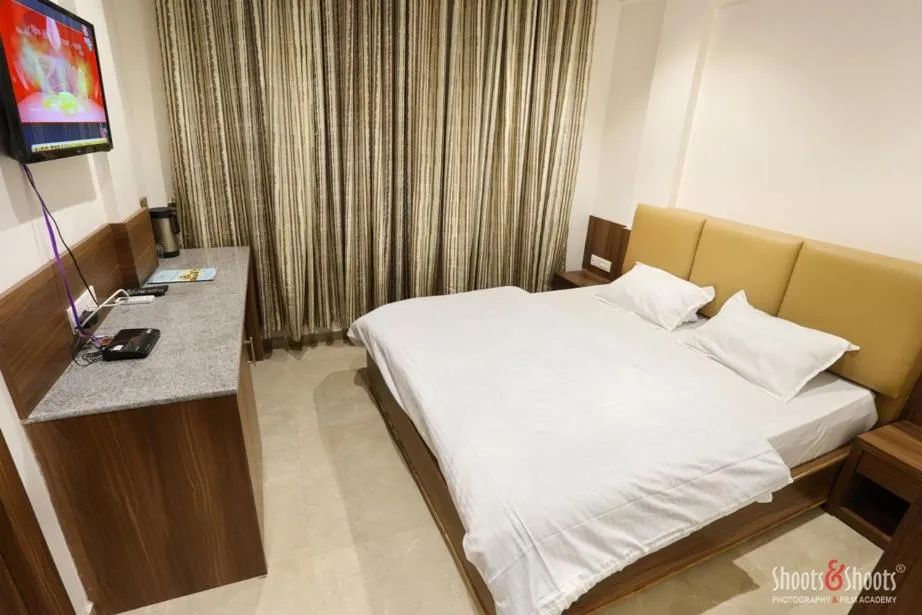 Bed in Nav Ratan Palace