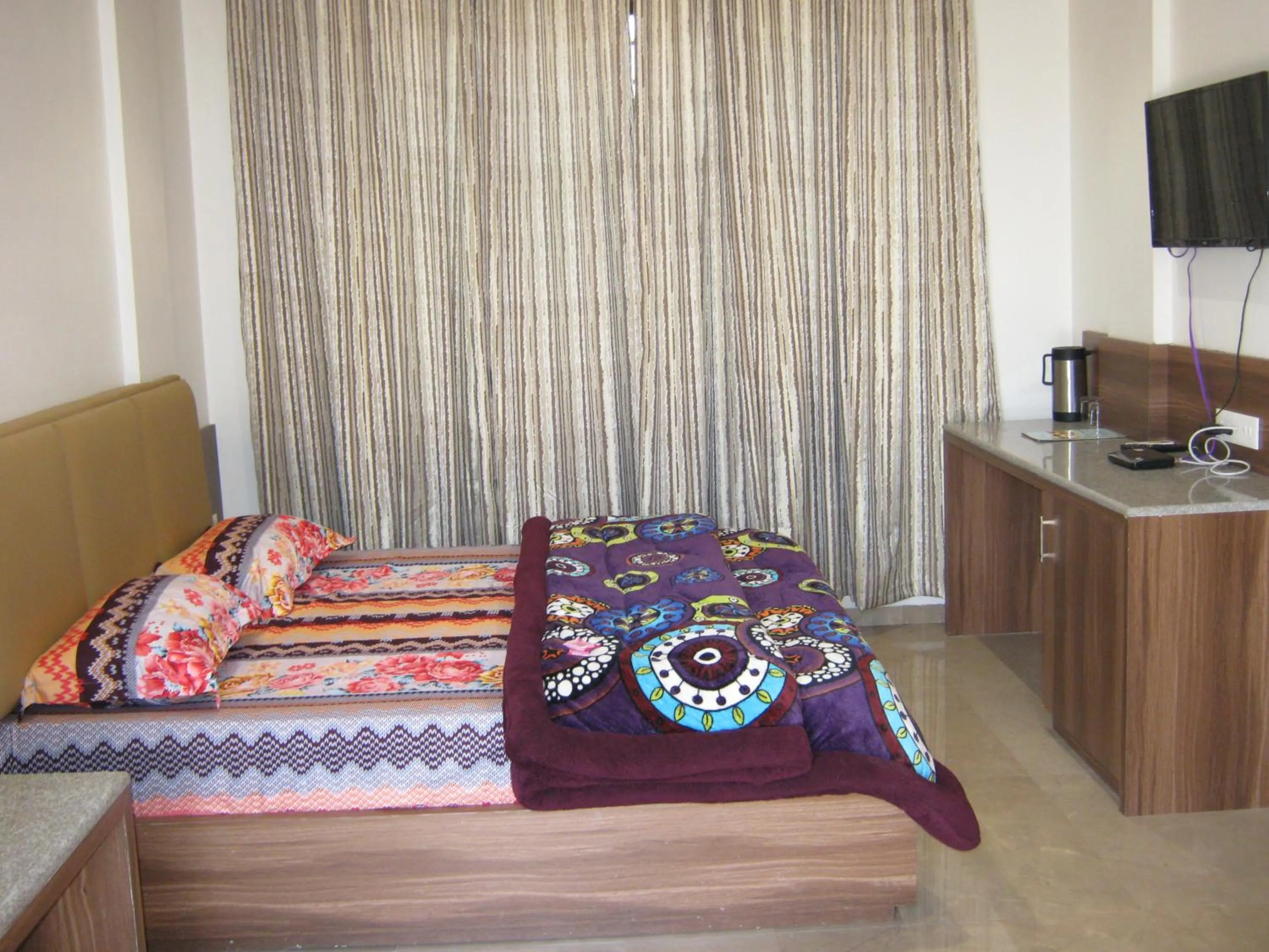 Bed in Nav Ratan Palace