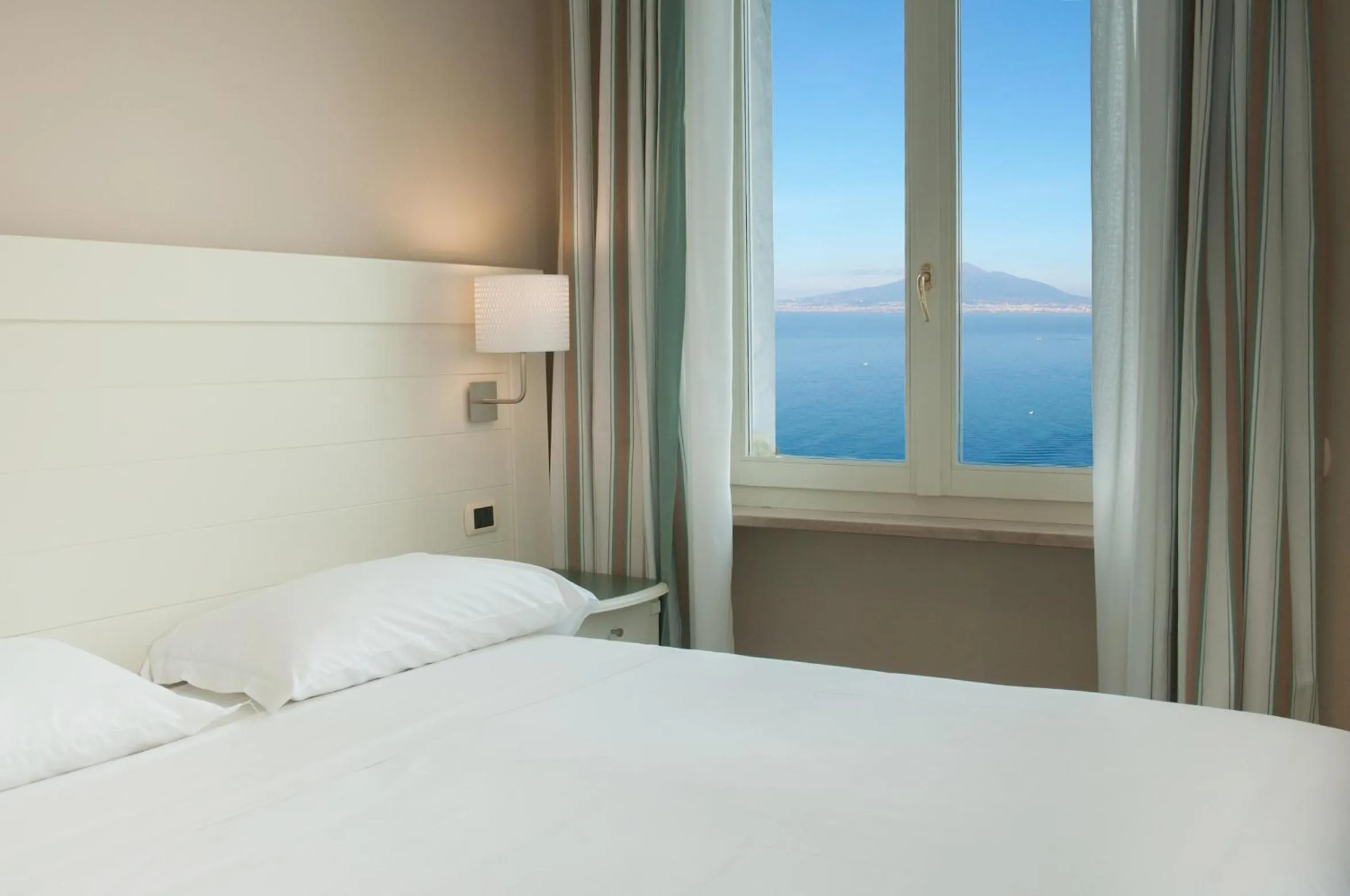 Bed in Astoria Hotel