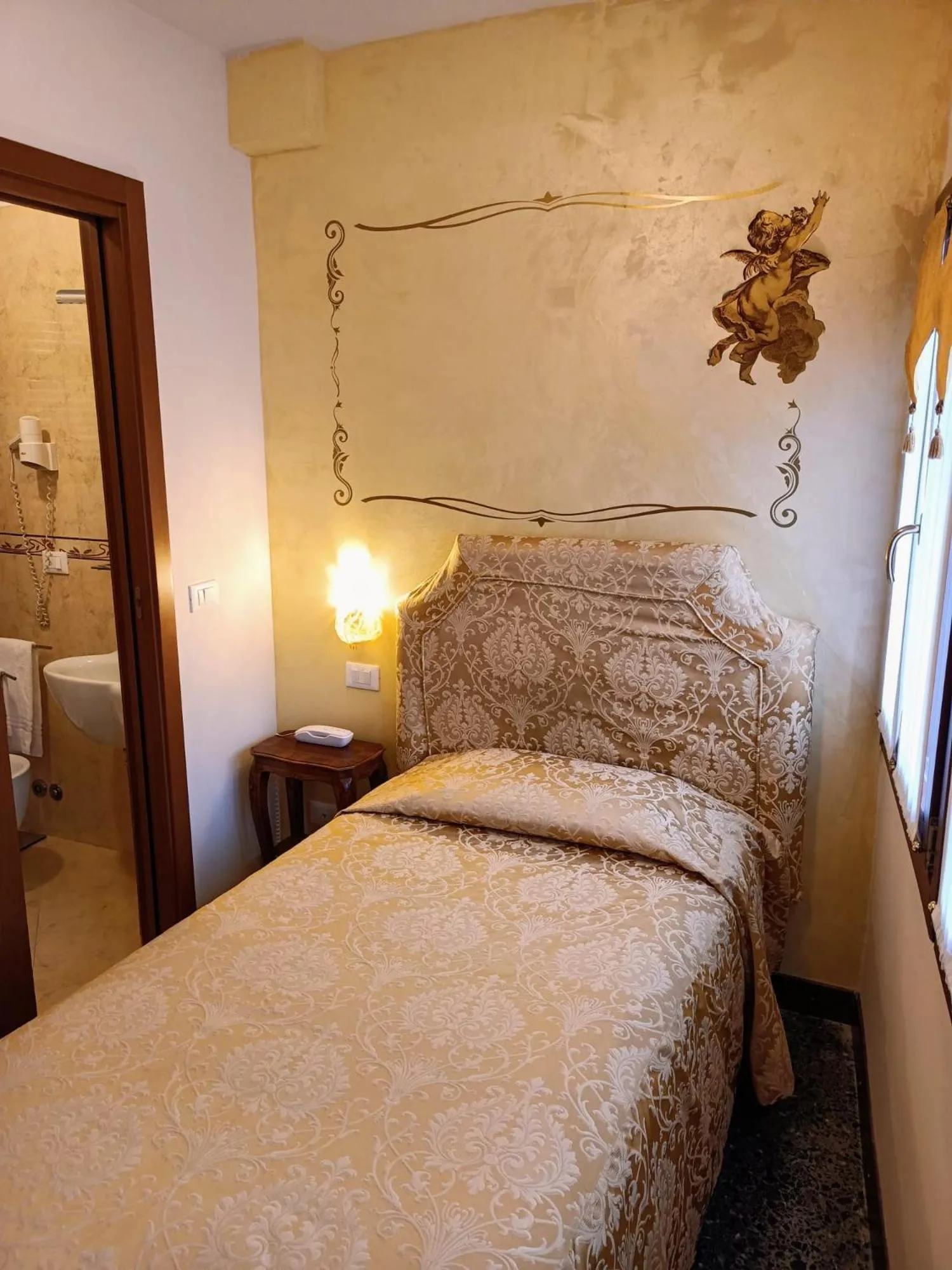 Bedroom, Bed in Hotel Scandinavia - Relais