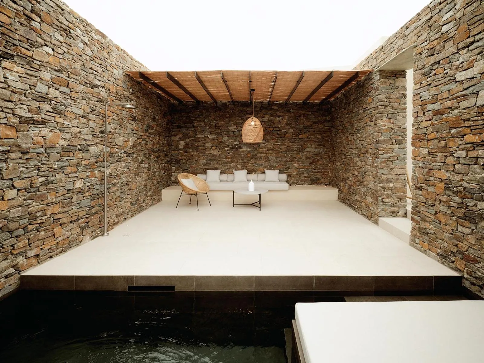 Shower in NOS Hotel & Villas