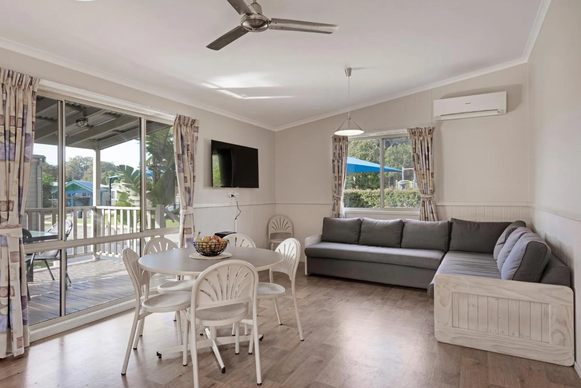 Living room in Discovery Parks - Harrington