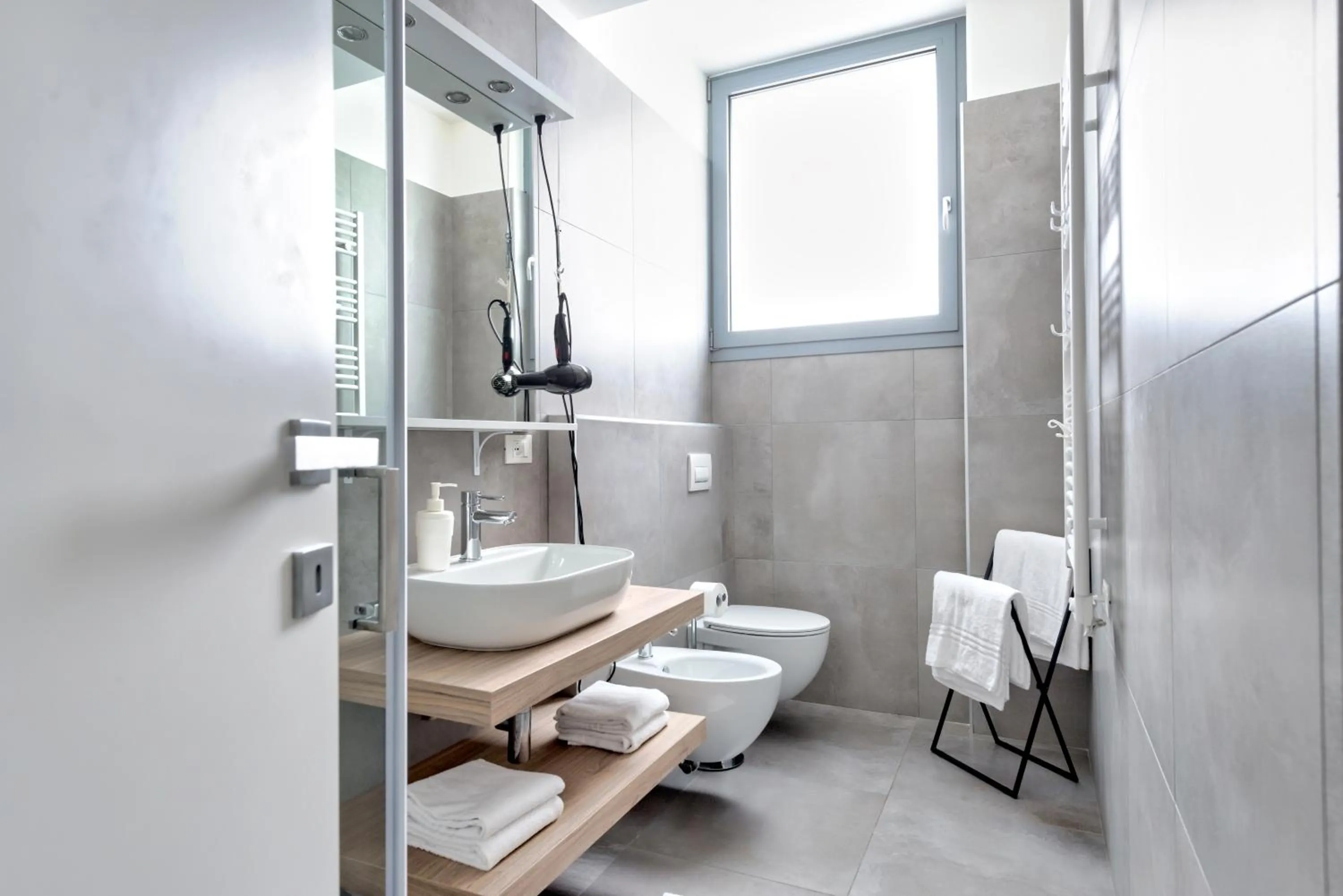 Shower in Marconi House