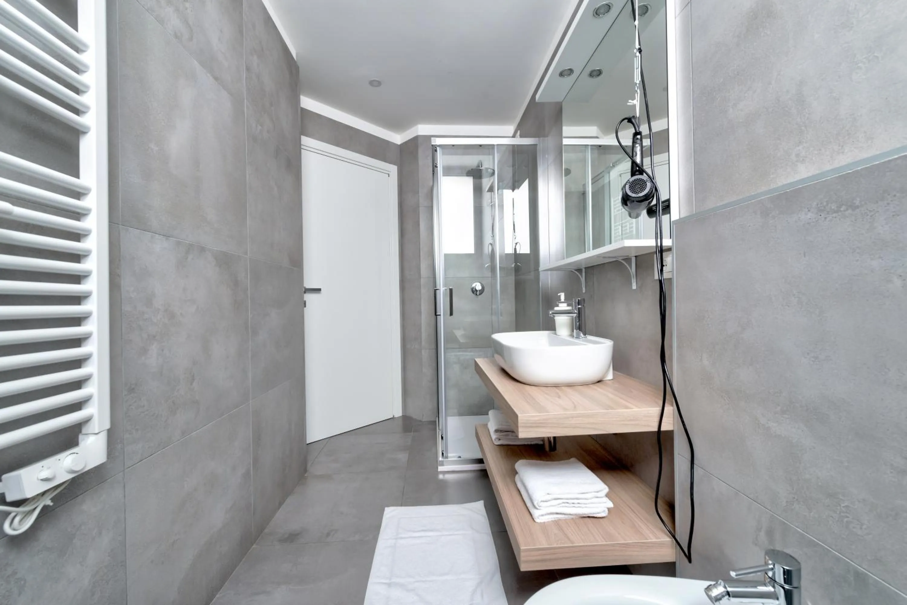 Shower in Marconi House